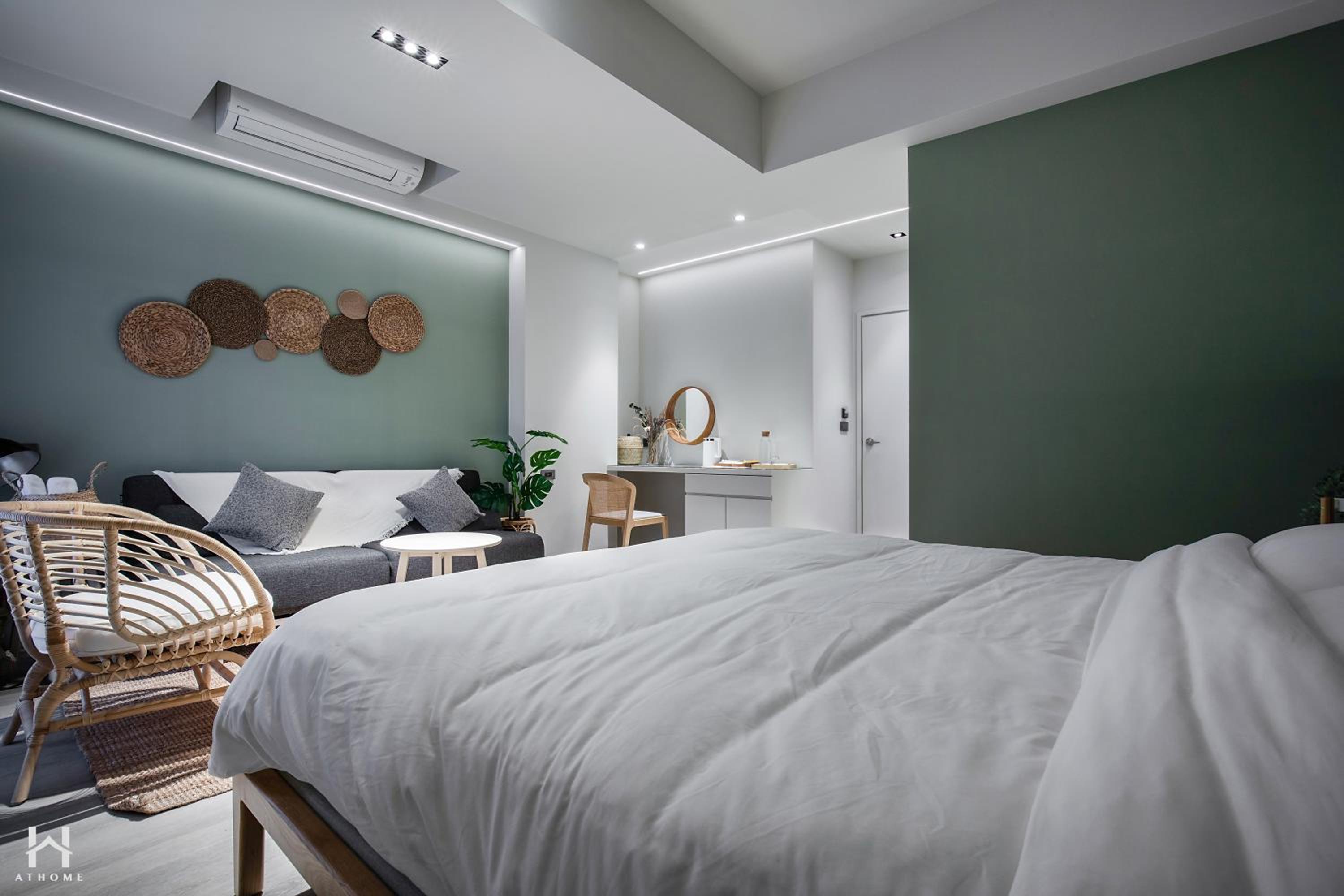Deluxe Double Room with Balcony photo 2