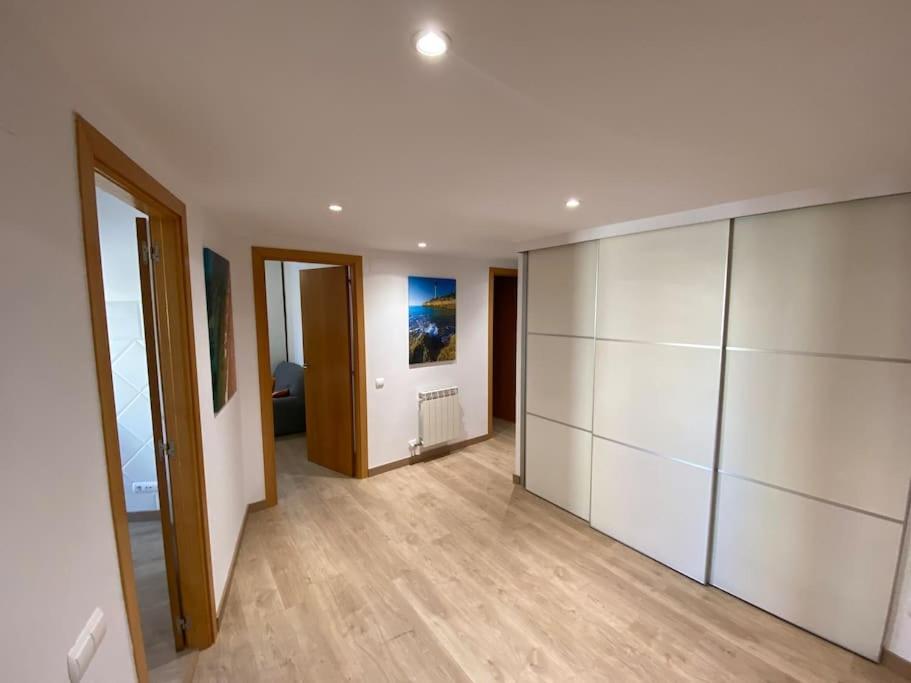 Three-Bedroom Apartment photo 2