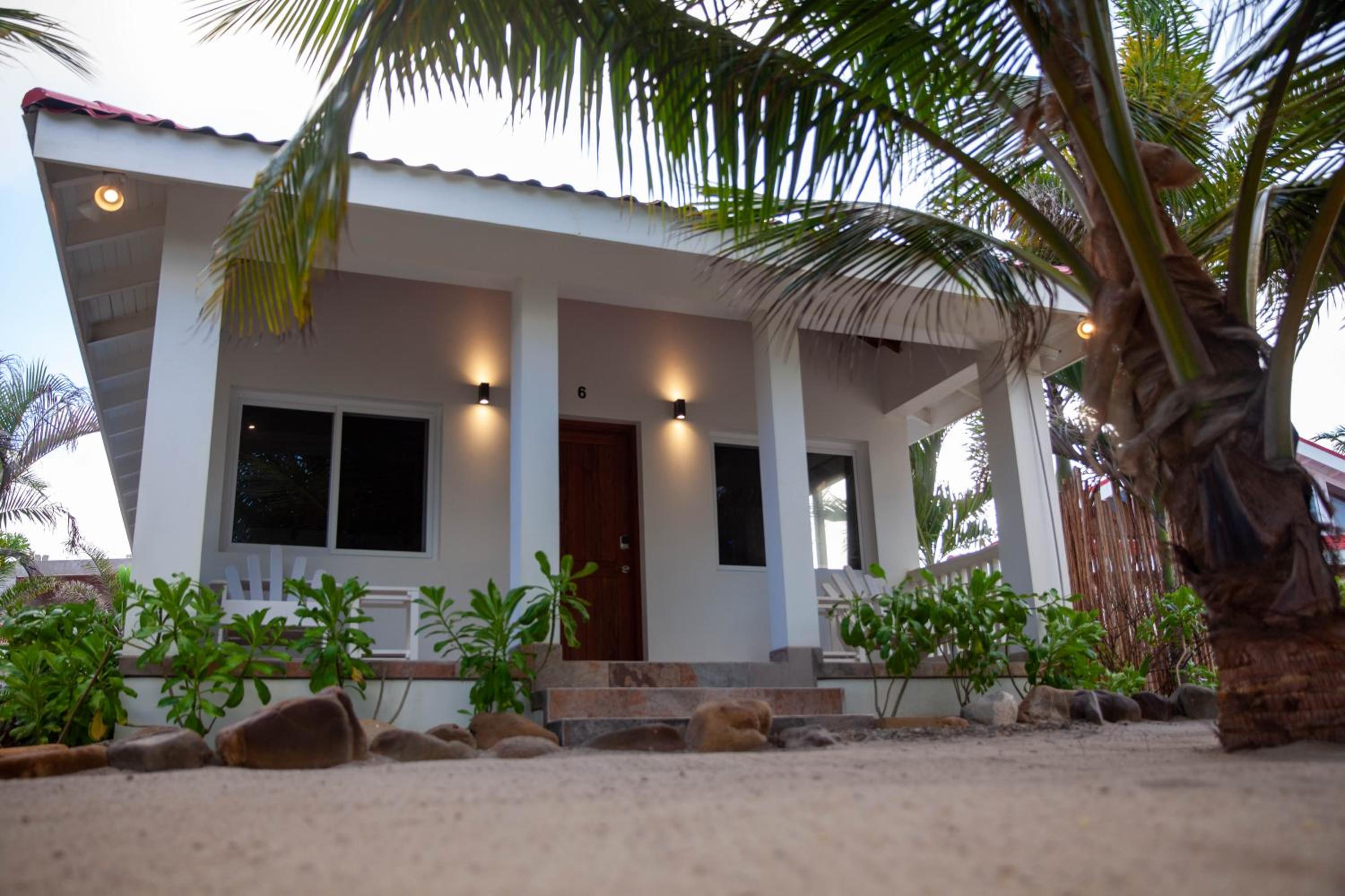 Villa - Beach Front