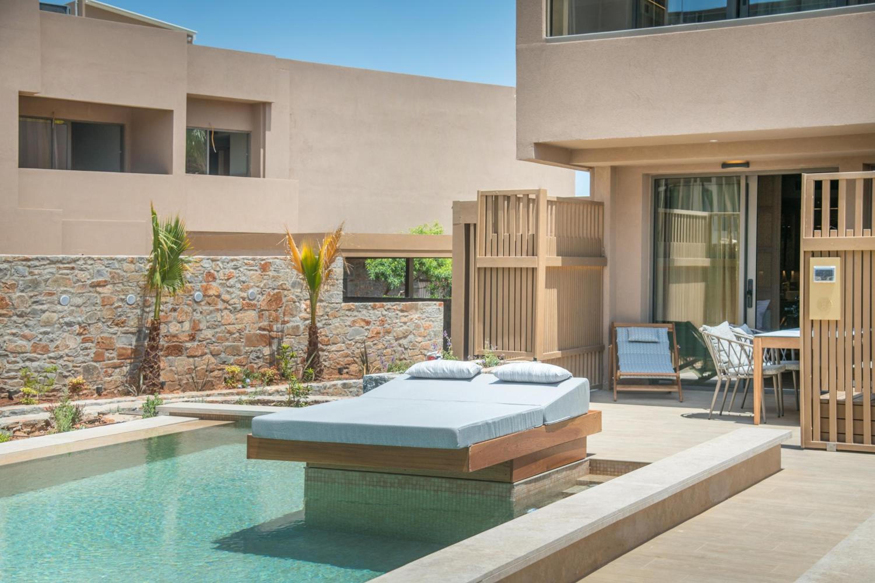 Classic Family Room with Private Pool
