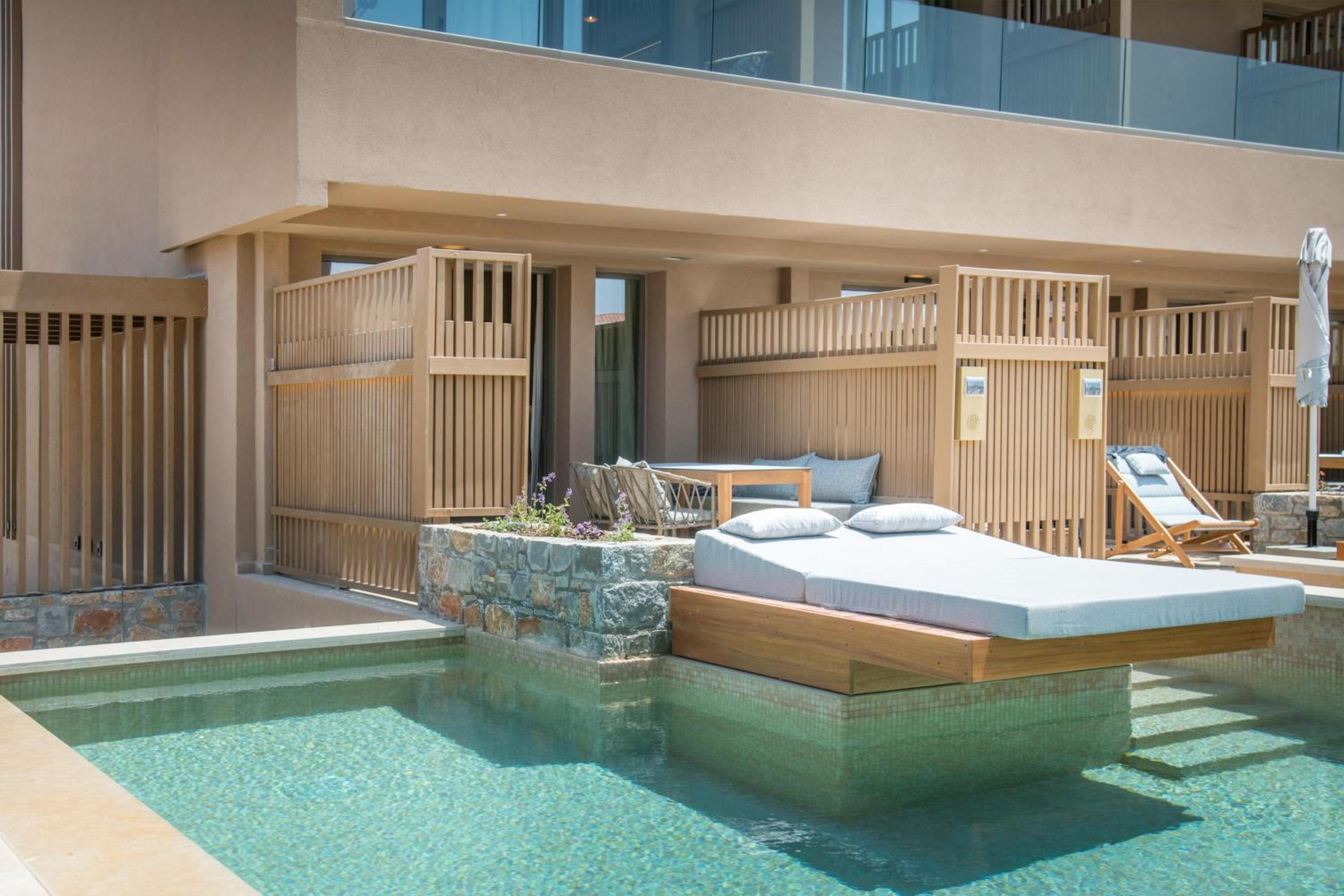 Classic Family Room with Private Pool - Photo 13