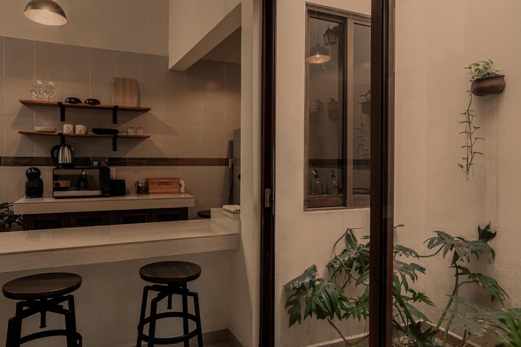 One-Bedroom Apartment - Photo 5