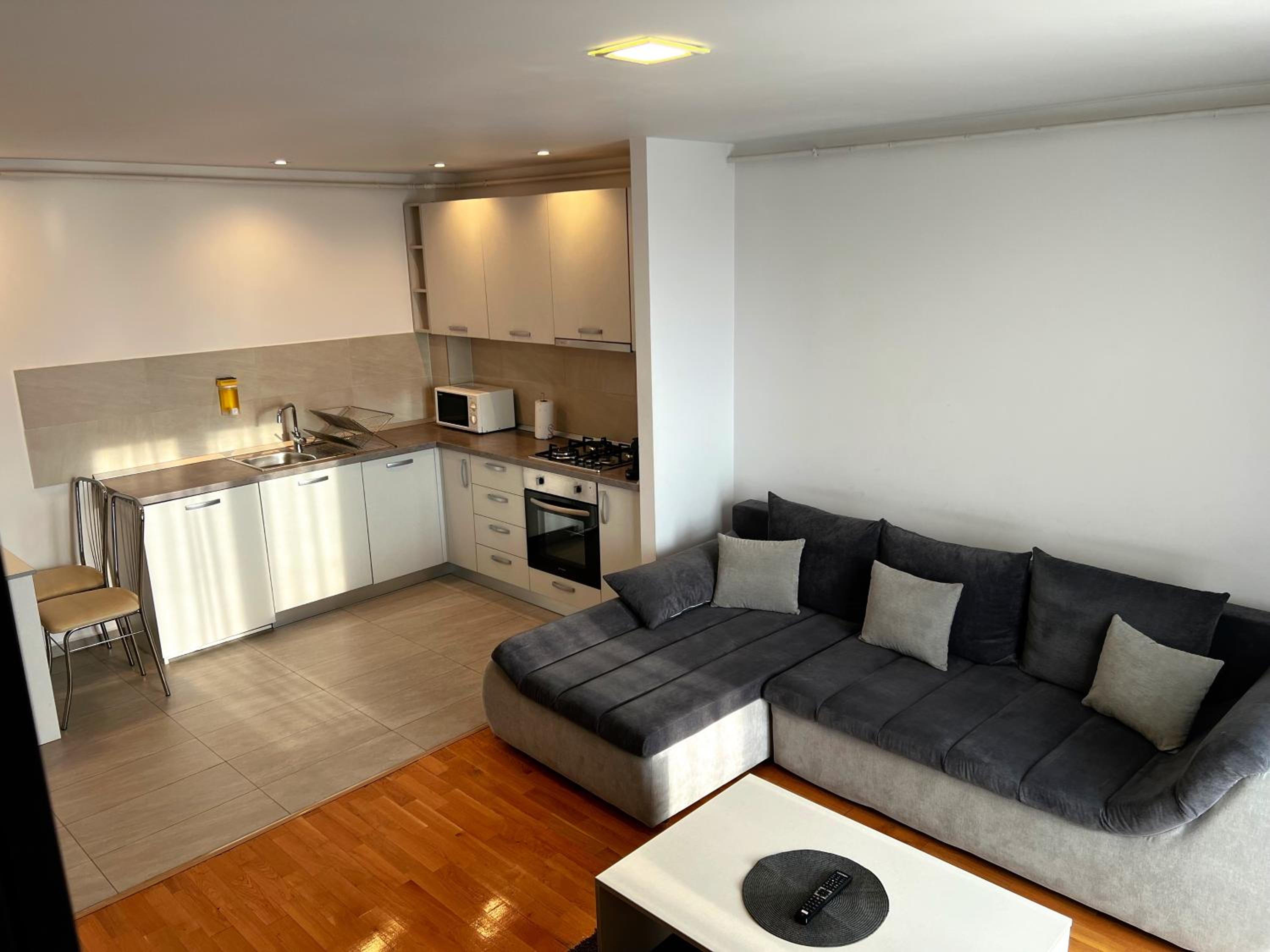 Apartment with Balcony photo 2
