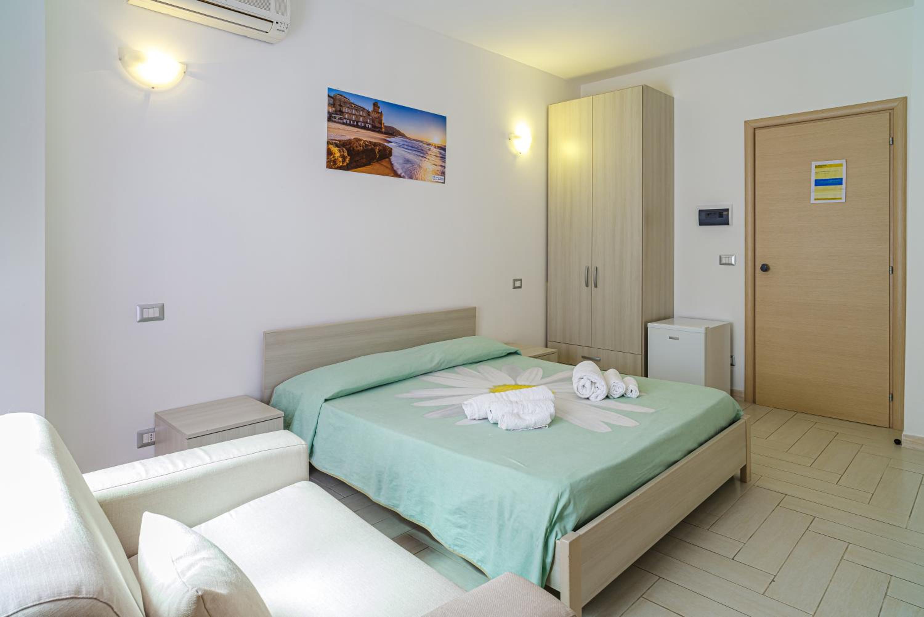 Economy Quadruple Room photo 1