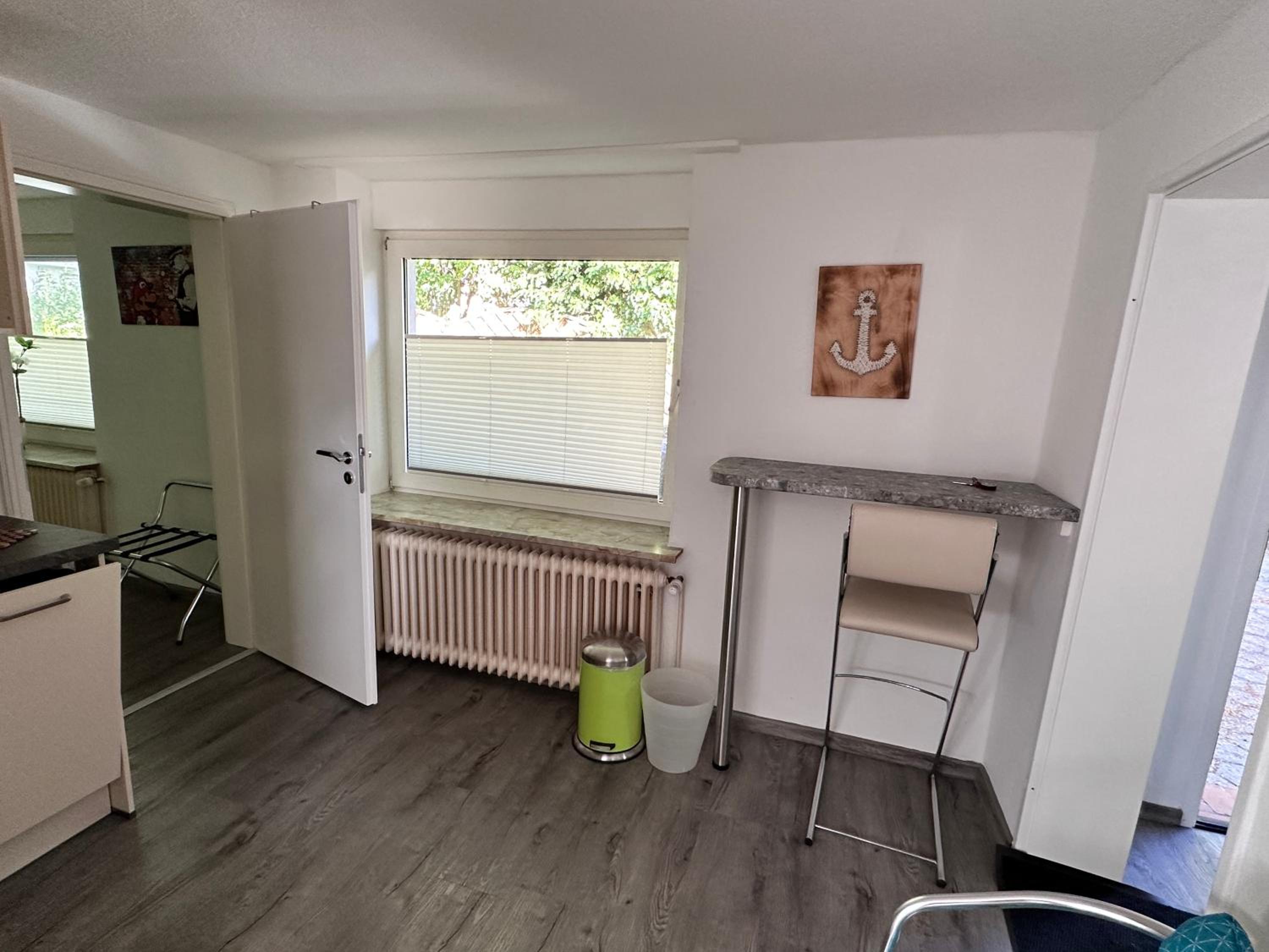 One-Bedroom Apartment photo 2