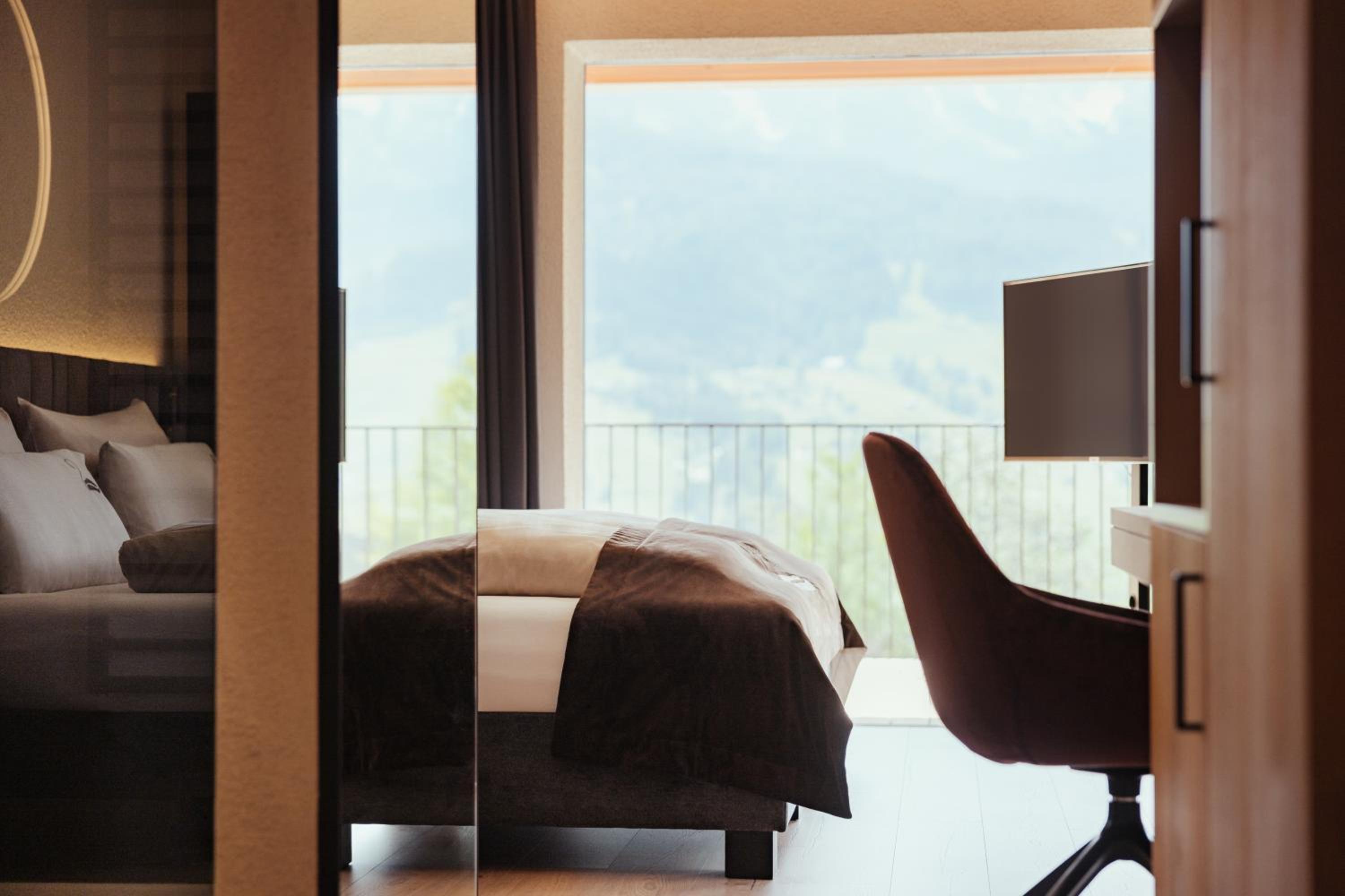 Deluxe Double or Twin Room with Mountain View photo 1