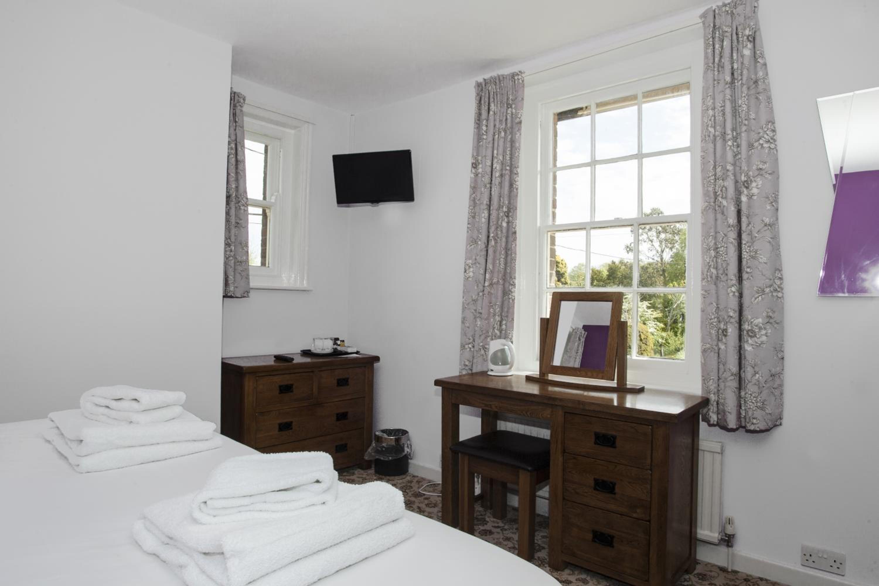 Double or Twin Room - Photo 1