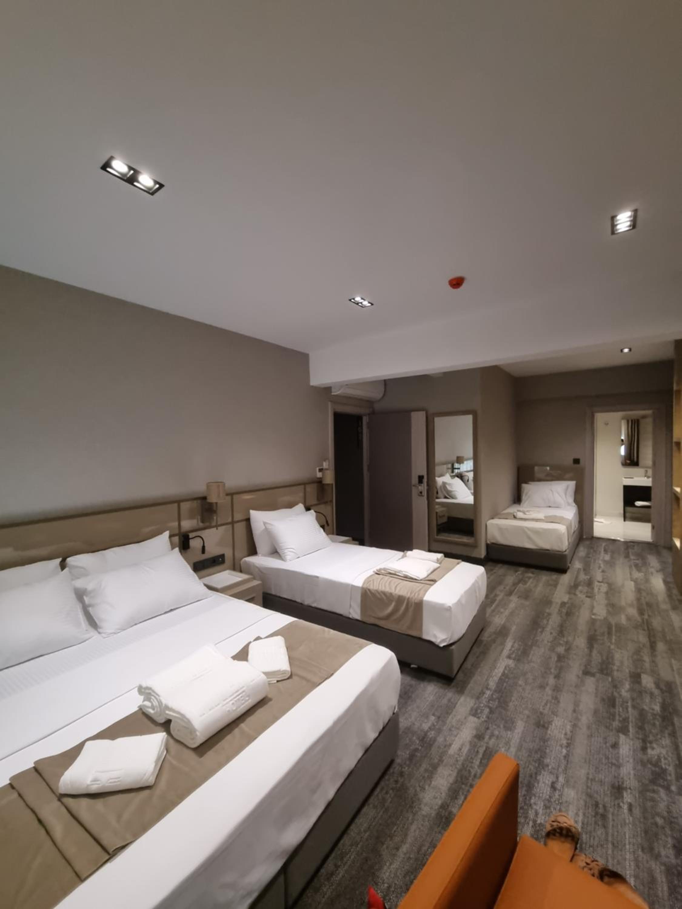Quadruple Room with Bathroom photo 1