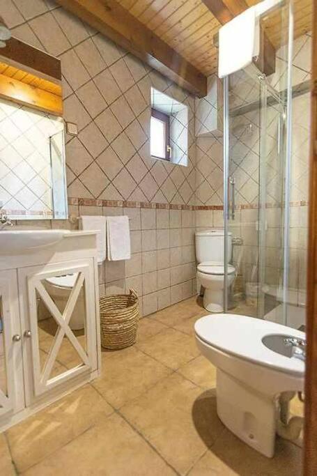 Three-Bedroom House photo 2