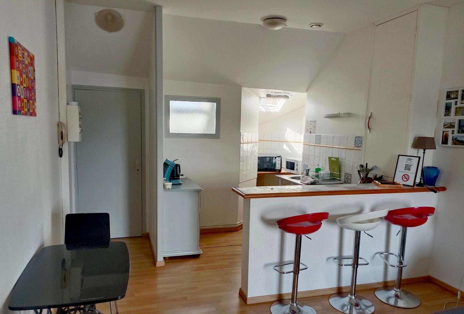 One-Bedroom Apartment - Photo 1