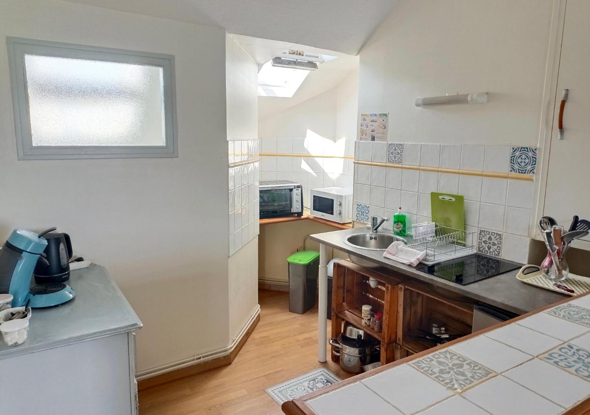 One-Bedroom Apartment - Photo 3