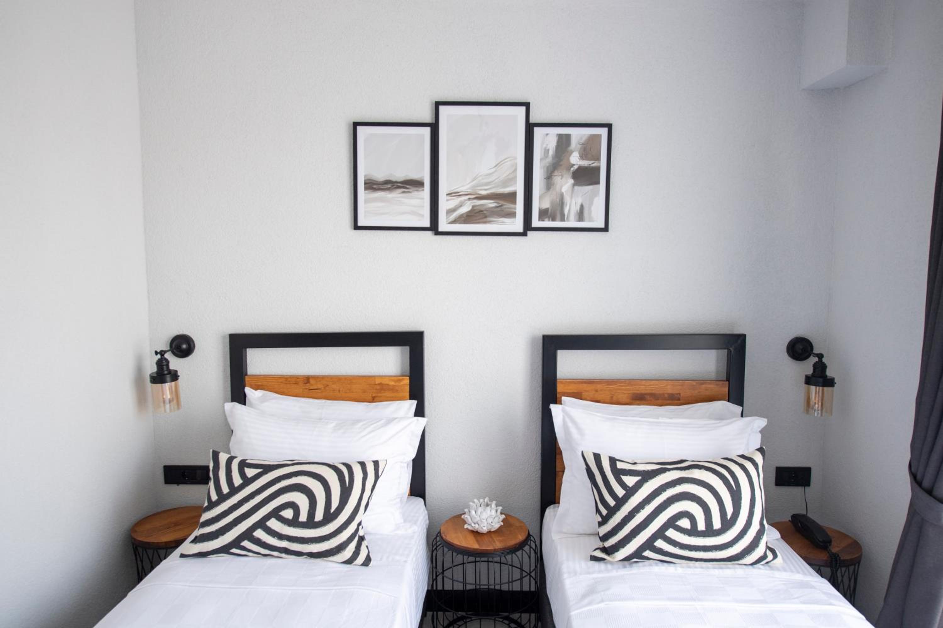 Deluxe Double or Twin Room with Garden View - Photo 14