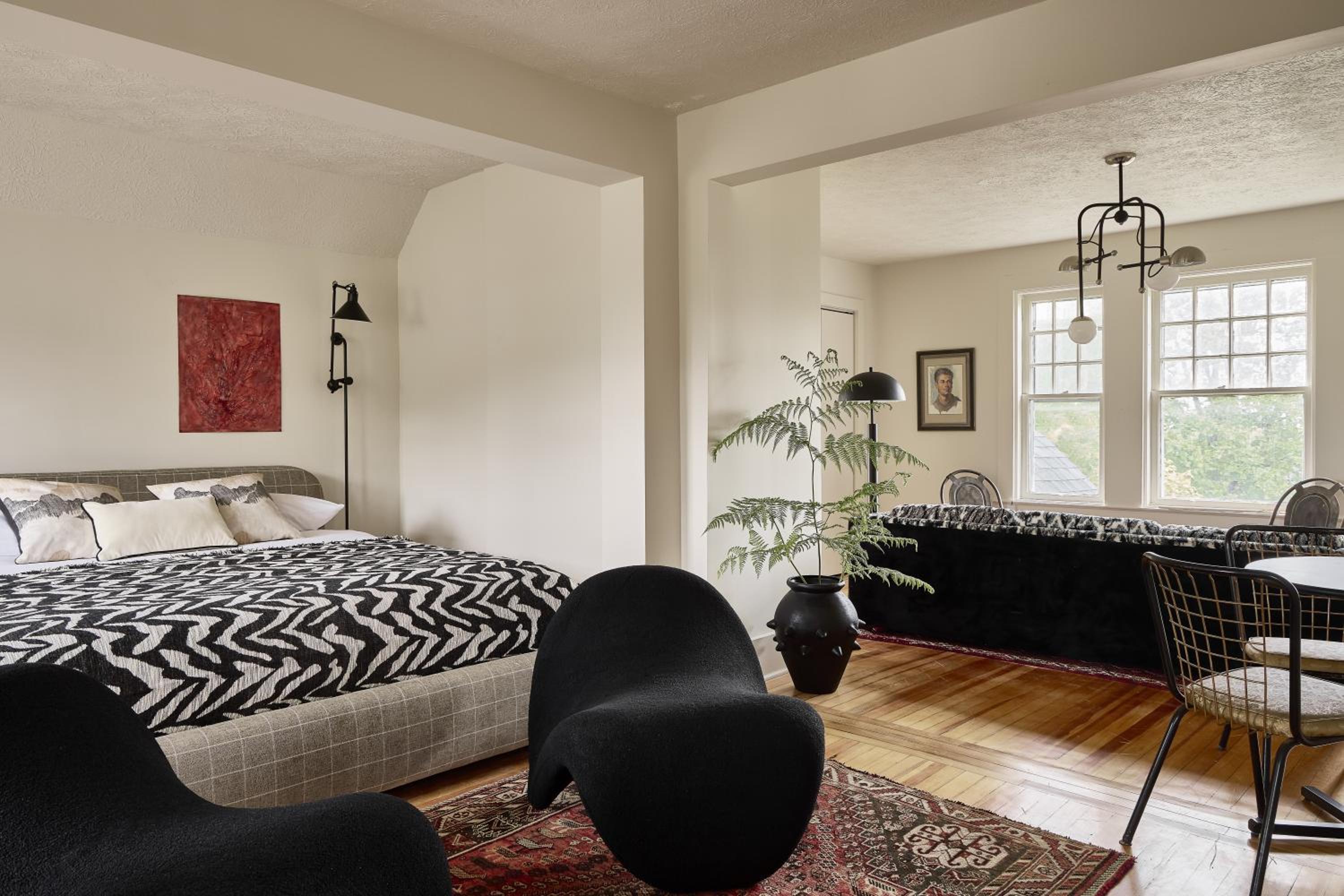 Liberty (Studio Suite) - City View