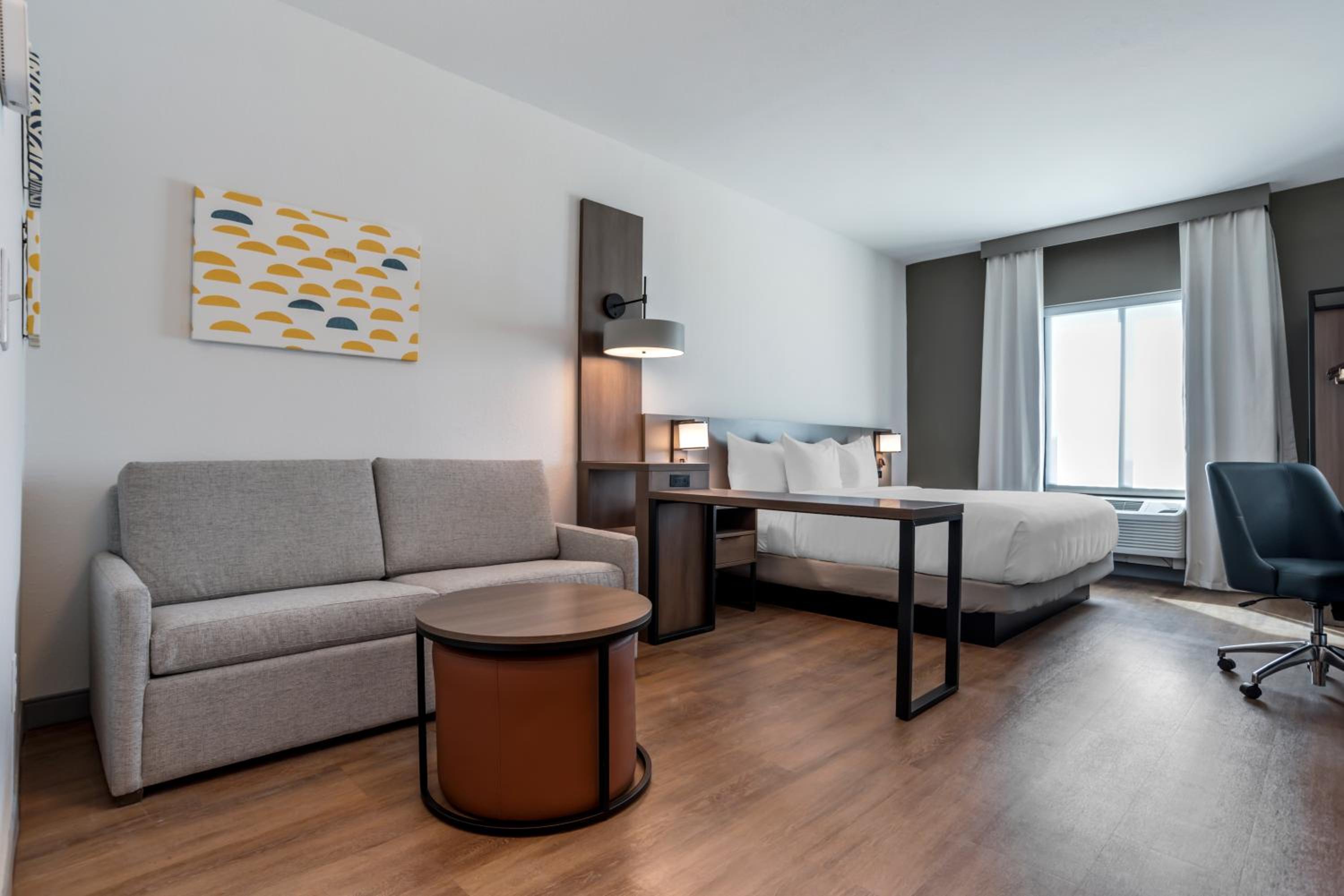 One Room Suite with Sofa bed - Disability Access/Non Smoking - Photo 1