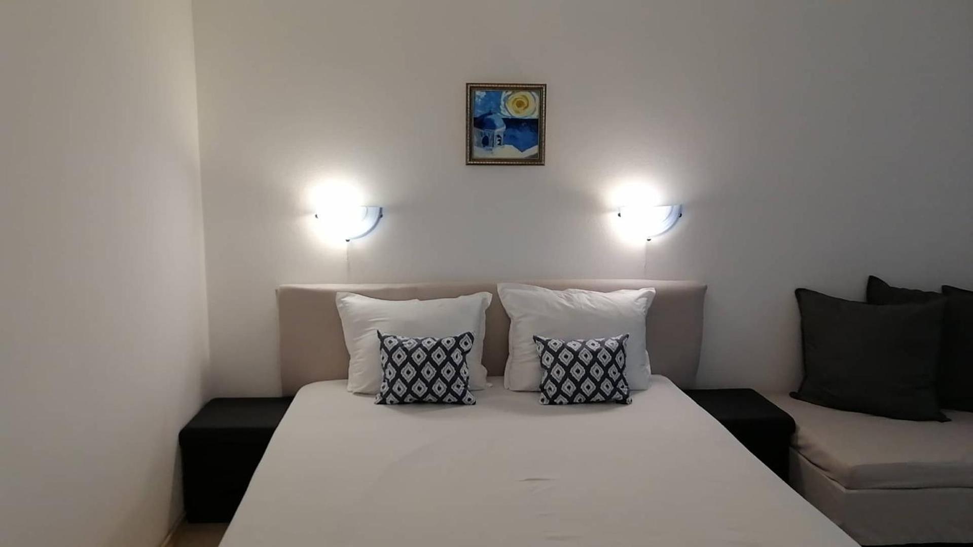 Triple Room with Balcony - Photo 8