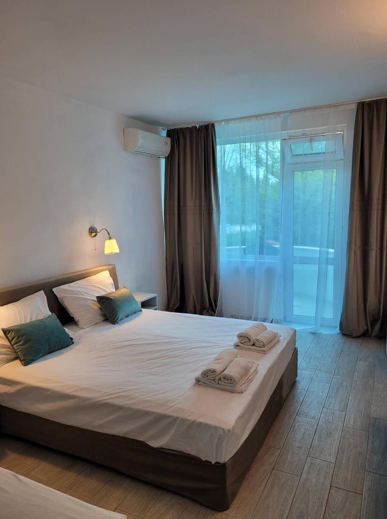 Double or Twin Room with Garden View photo 1