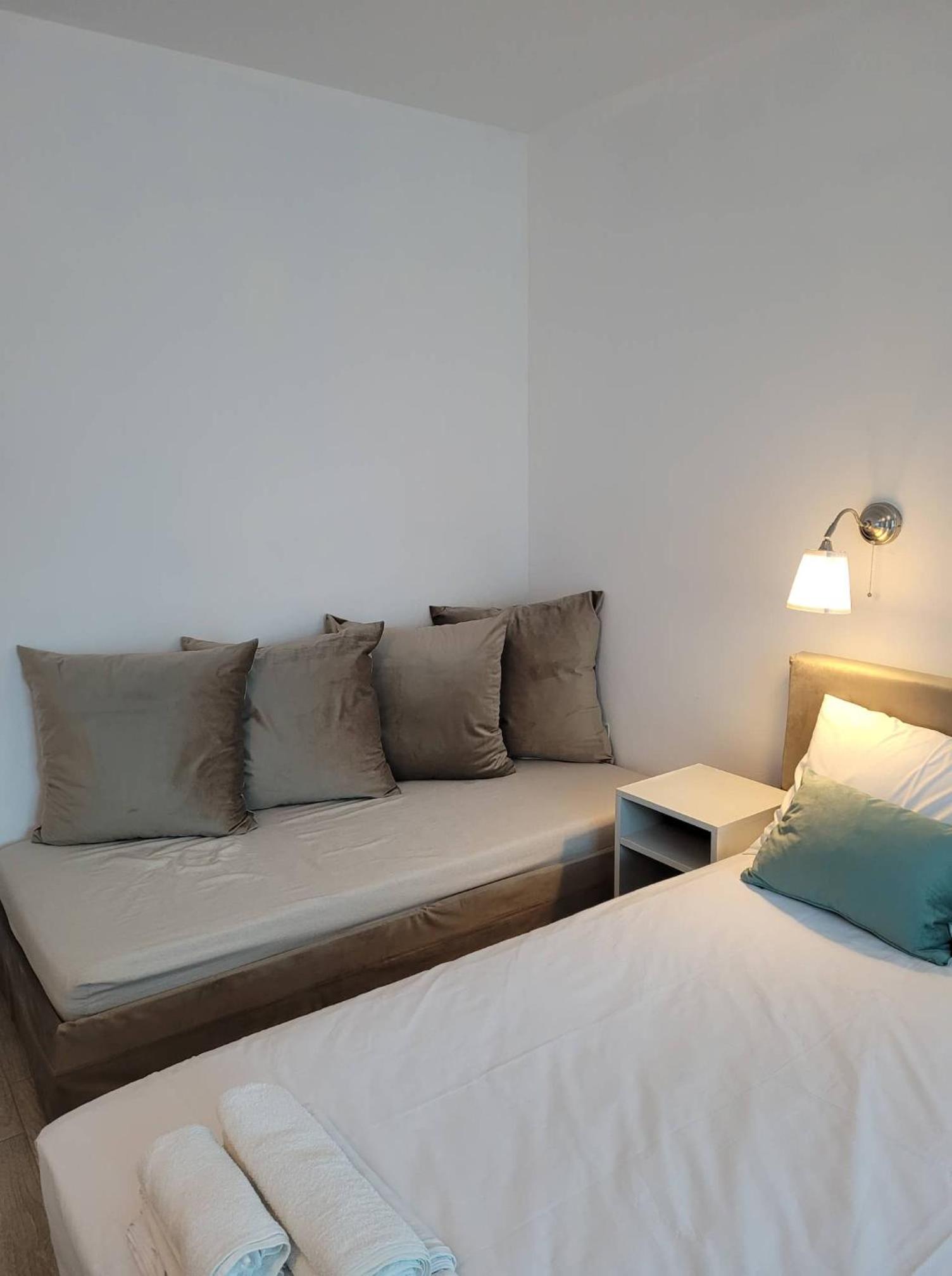 Double or Twin Room with Garden View photo 2