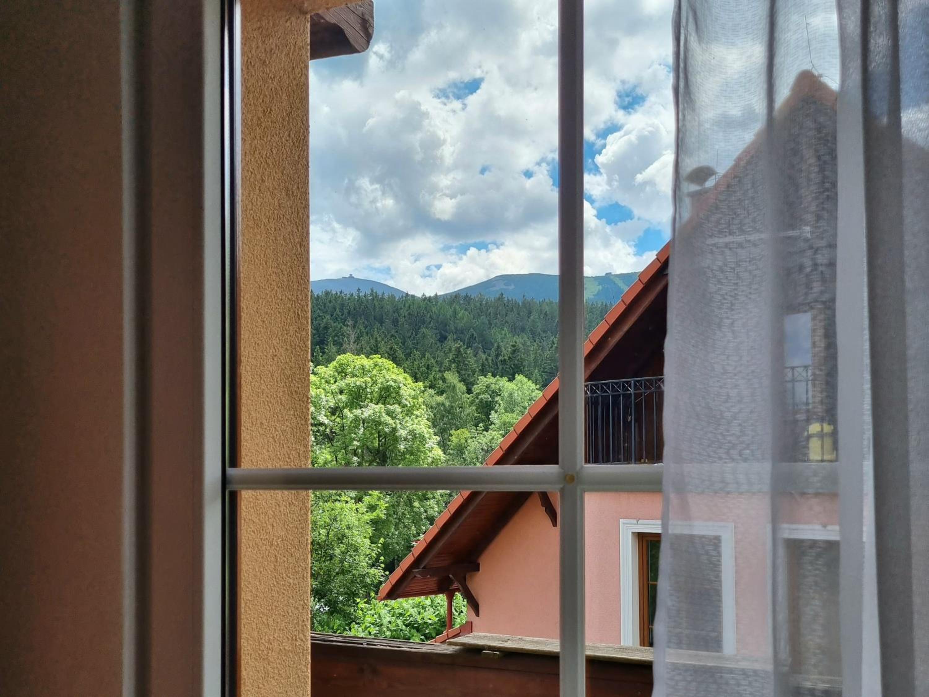 Double Room with Balcony - Photo 4