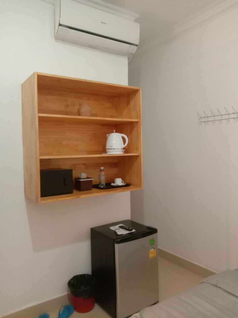 Single Room with Bathroom photo 2