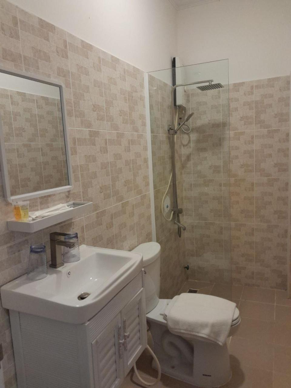 Deluxe Double Room (No Window) photo 3