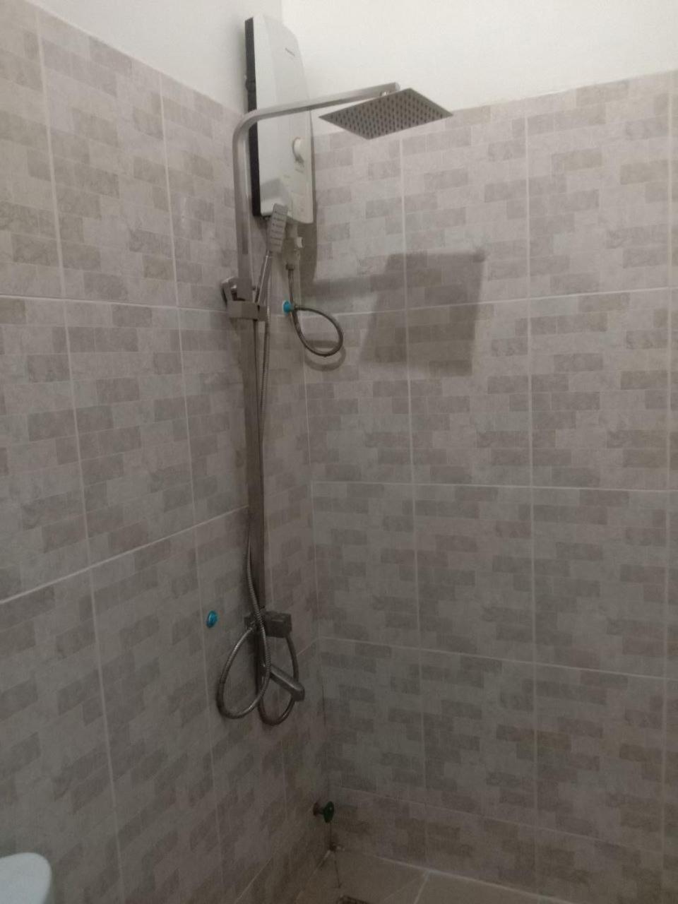 Single Room with Bathroom photo 1