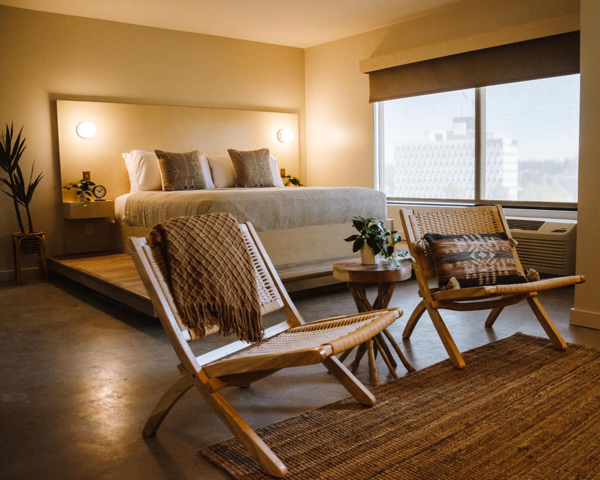 Deluxe Single Room
