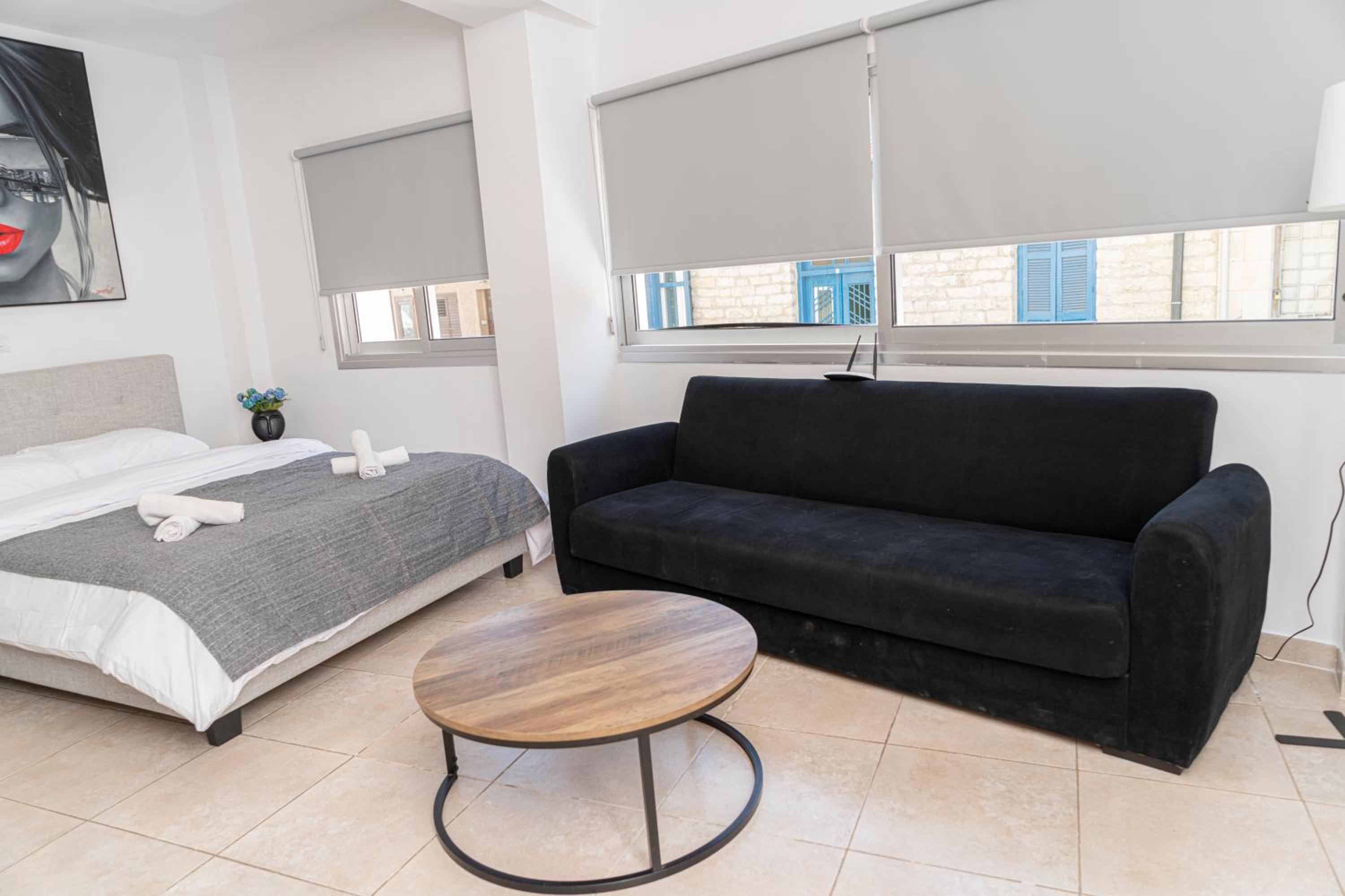 Studio with Sofa Bed photo 2