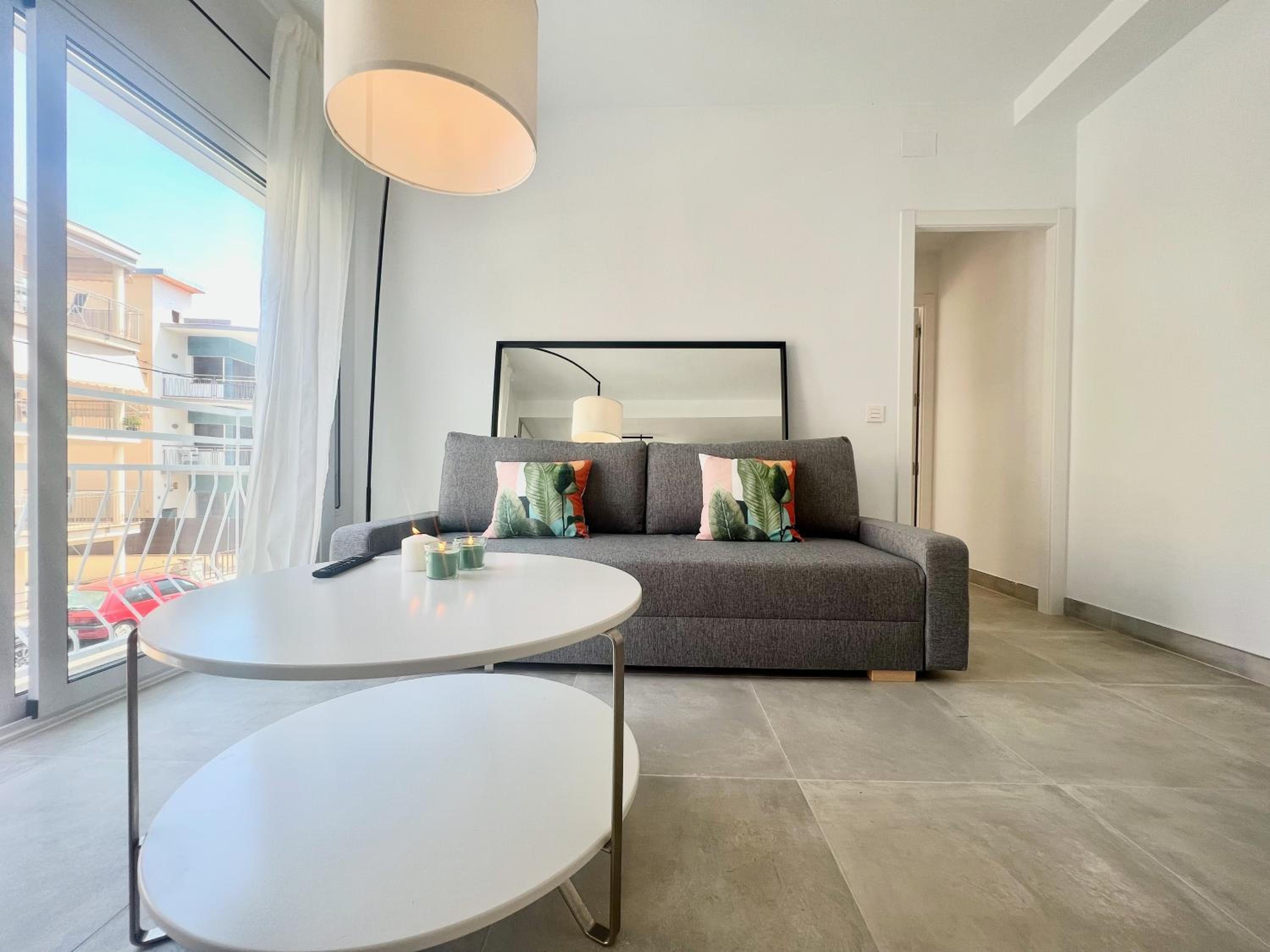 Apartment with Balcony photo 1