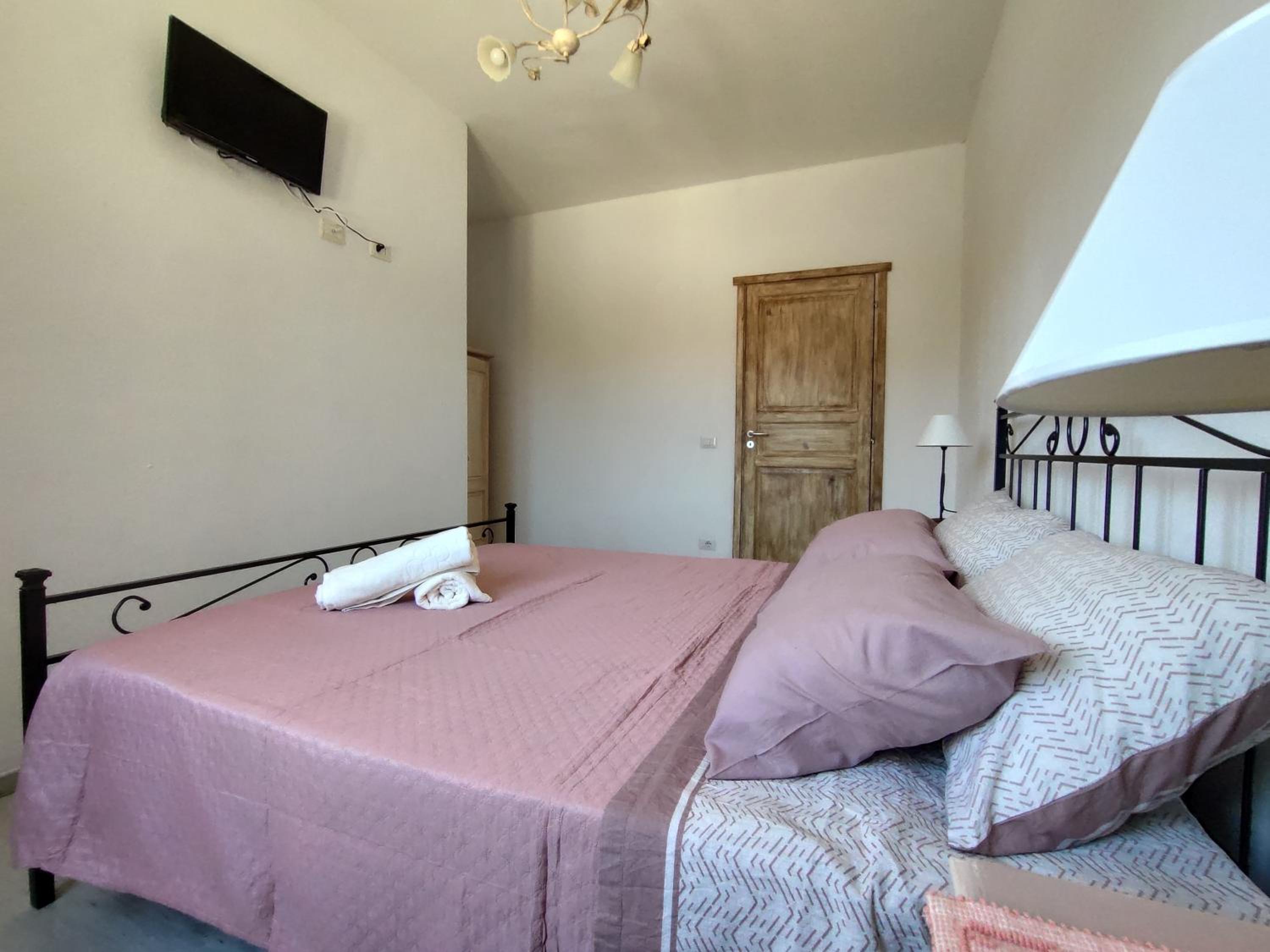 Double Room with Private Bathroom photo 3