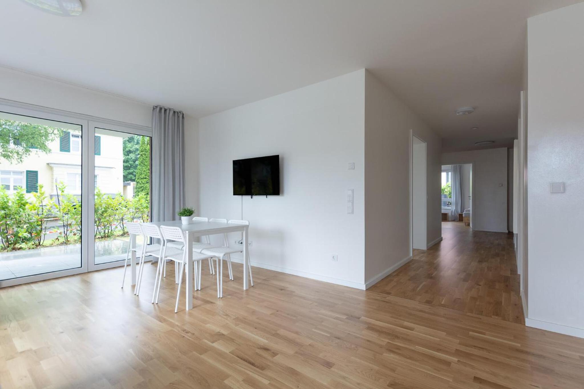 Apartment with Terrace photo 3