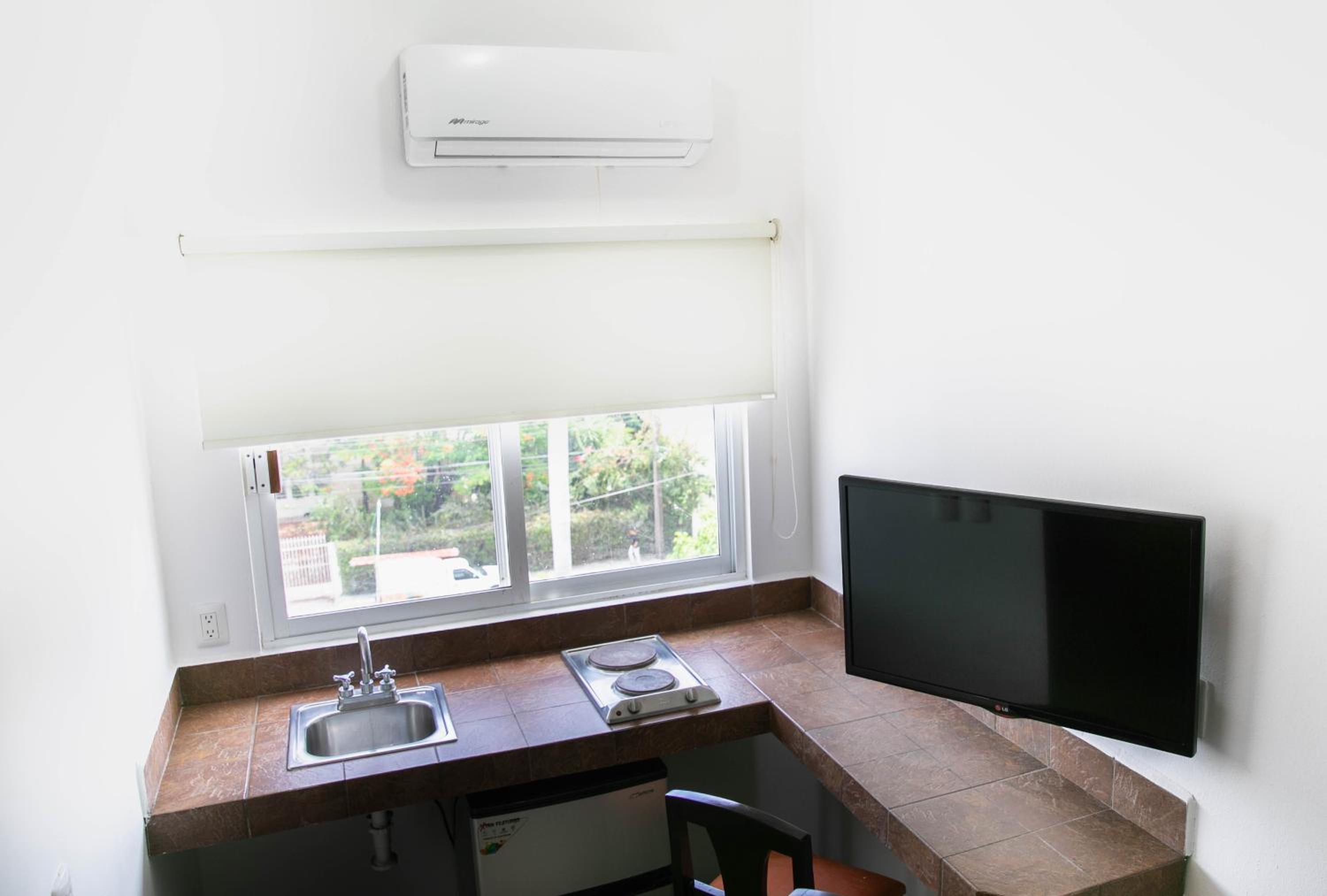 Double Room - Photo 11