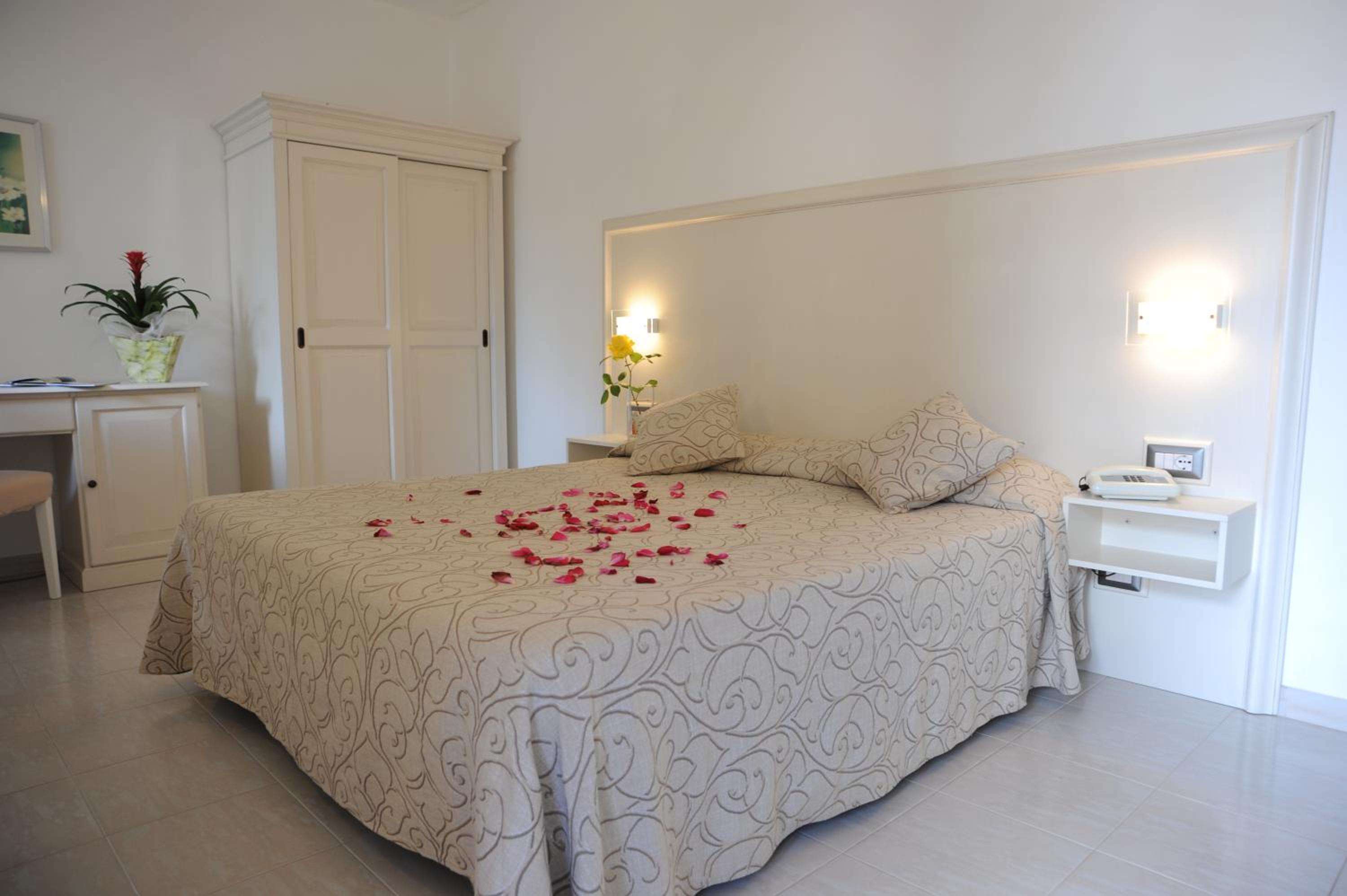 Double Room with Garden View photo 2