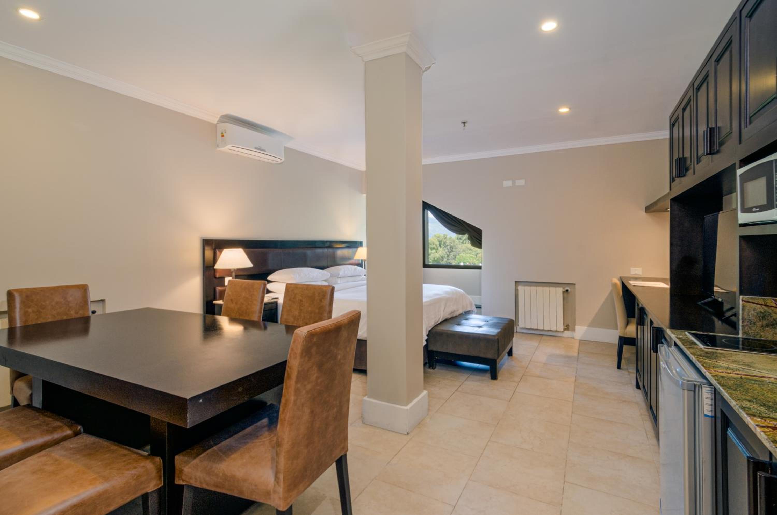 Junior Suite, King