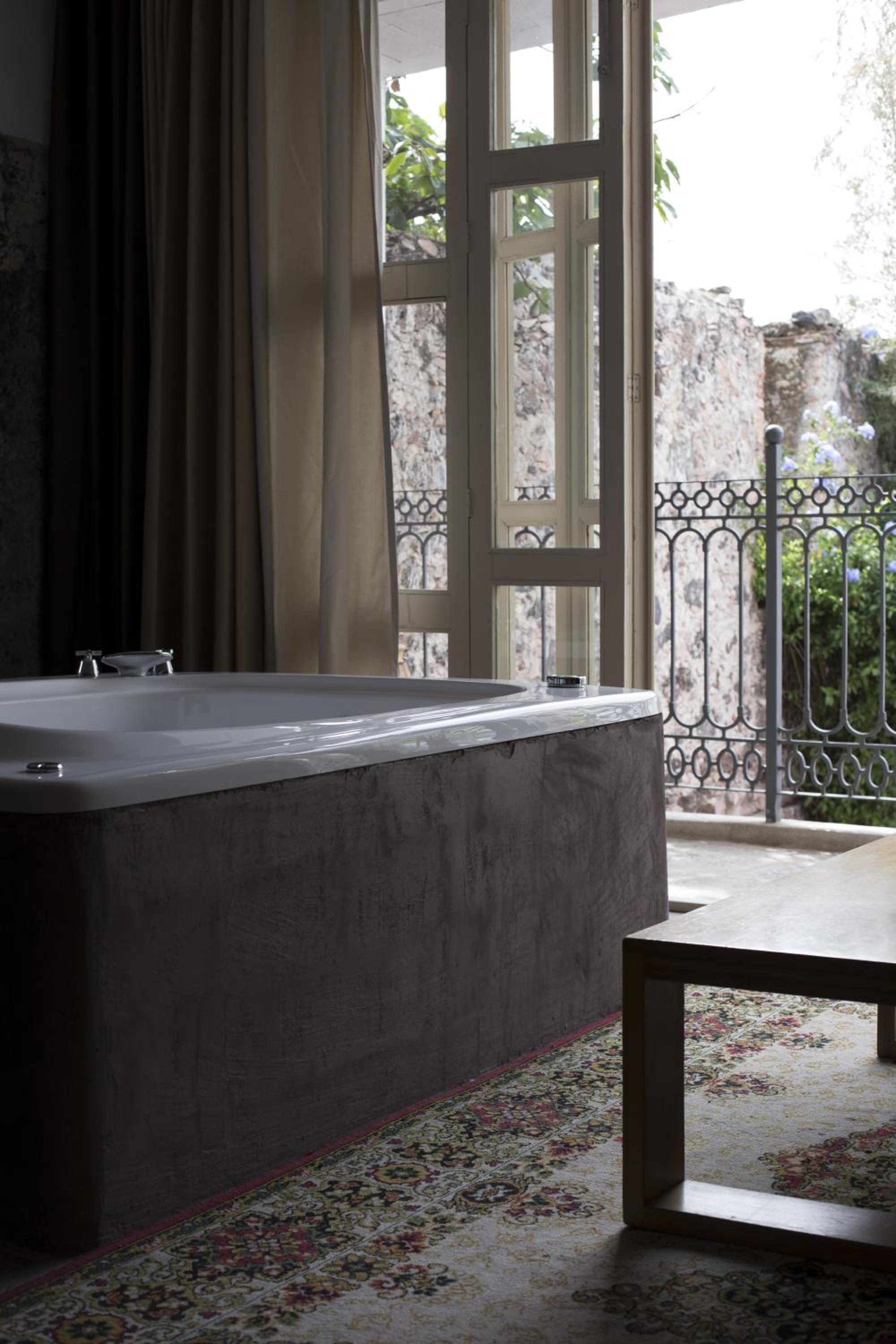 Superior Suite - Photo 3