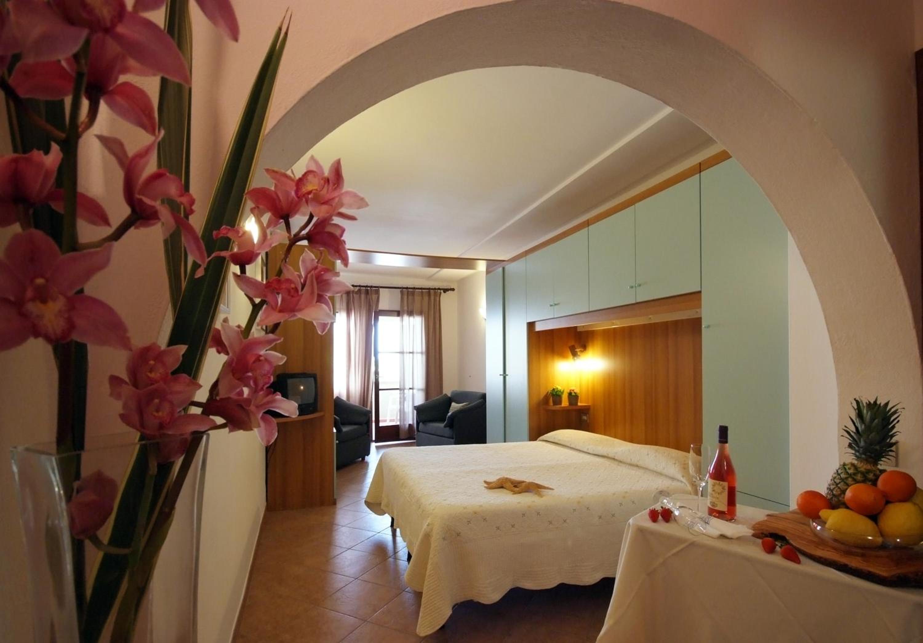 Triple Room with Garden View