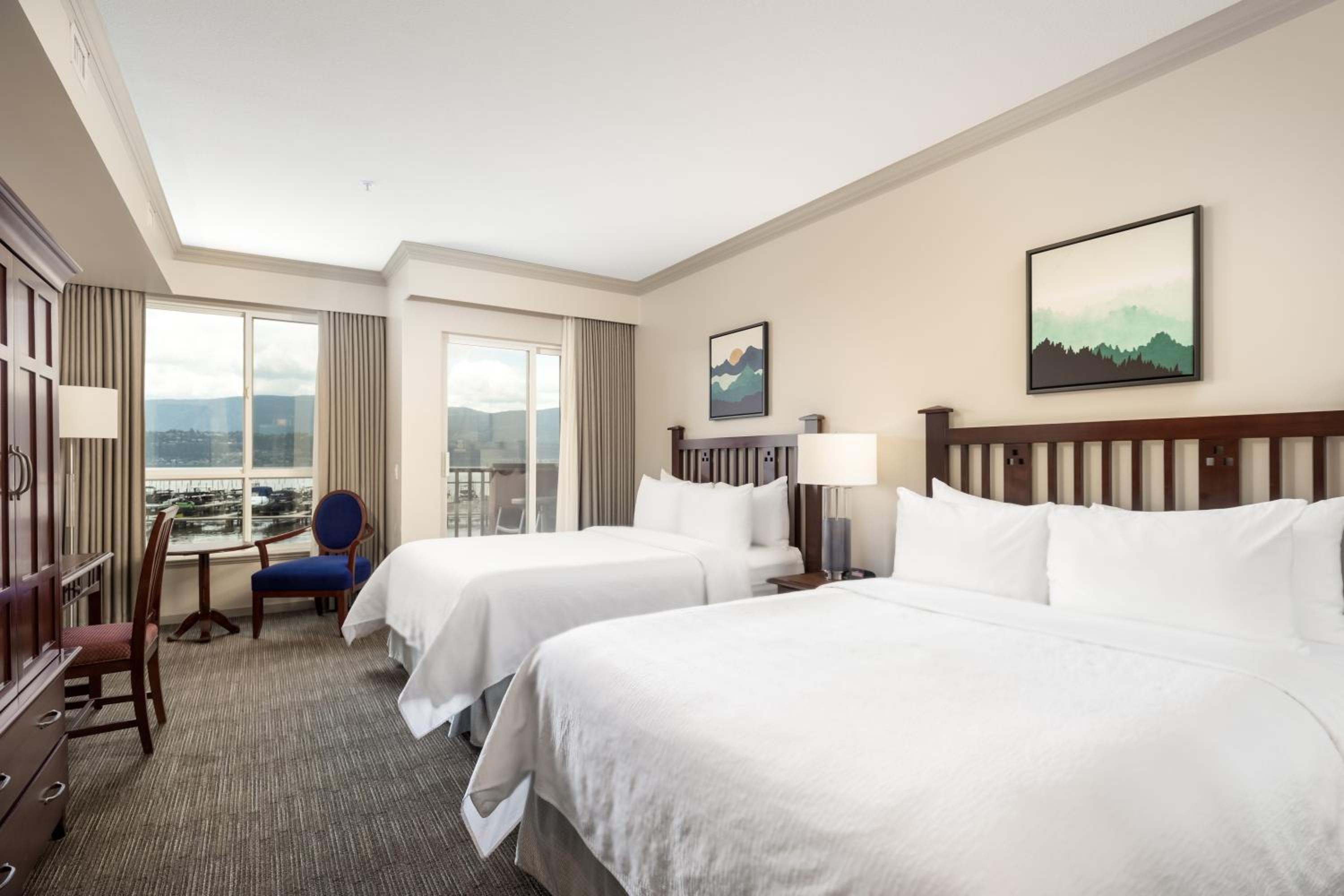 Deluxe Room, 2 Queens, Lakeview - Photo 1