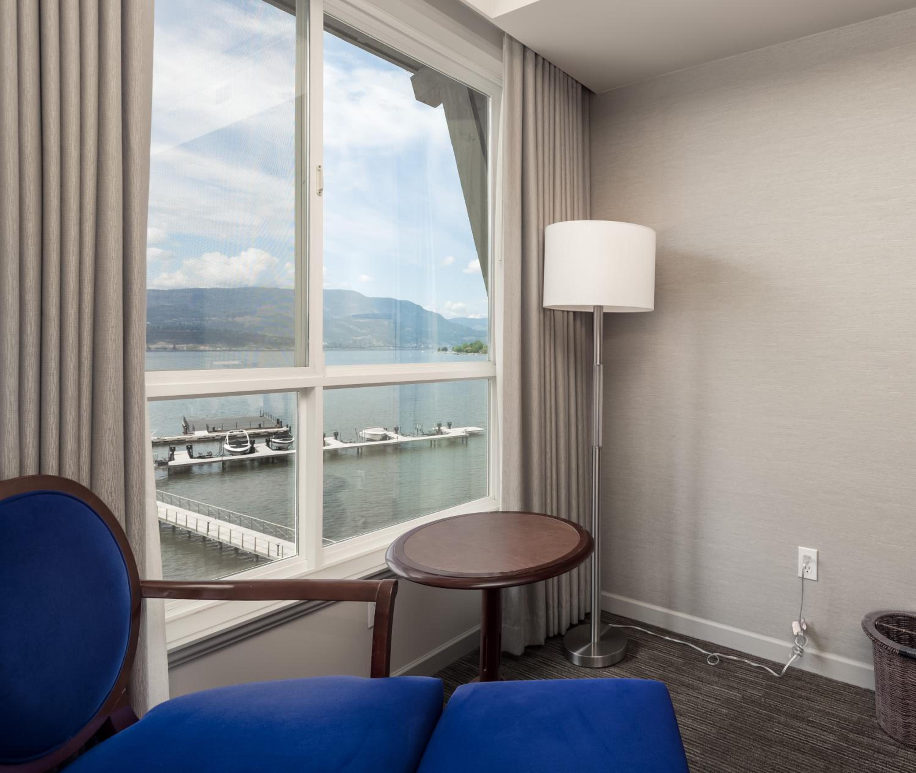 Deluxe King Room, Lakeview - Photo 3
