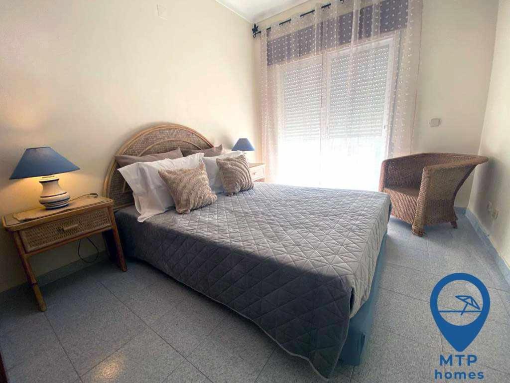 Three-Bedroom Apartment photo 2