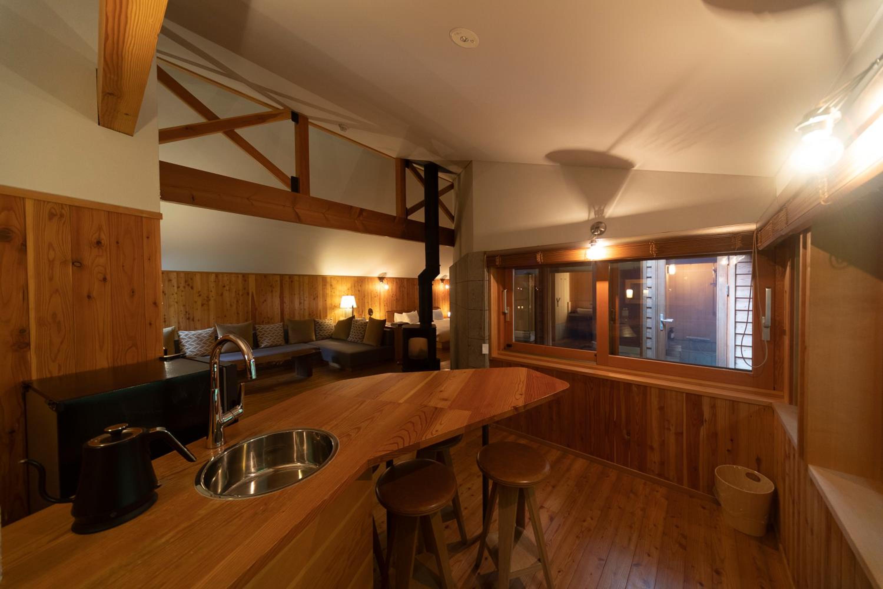 Private open-air hot spring Suite room [Yuragi] thumbnail 5
