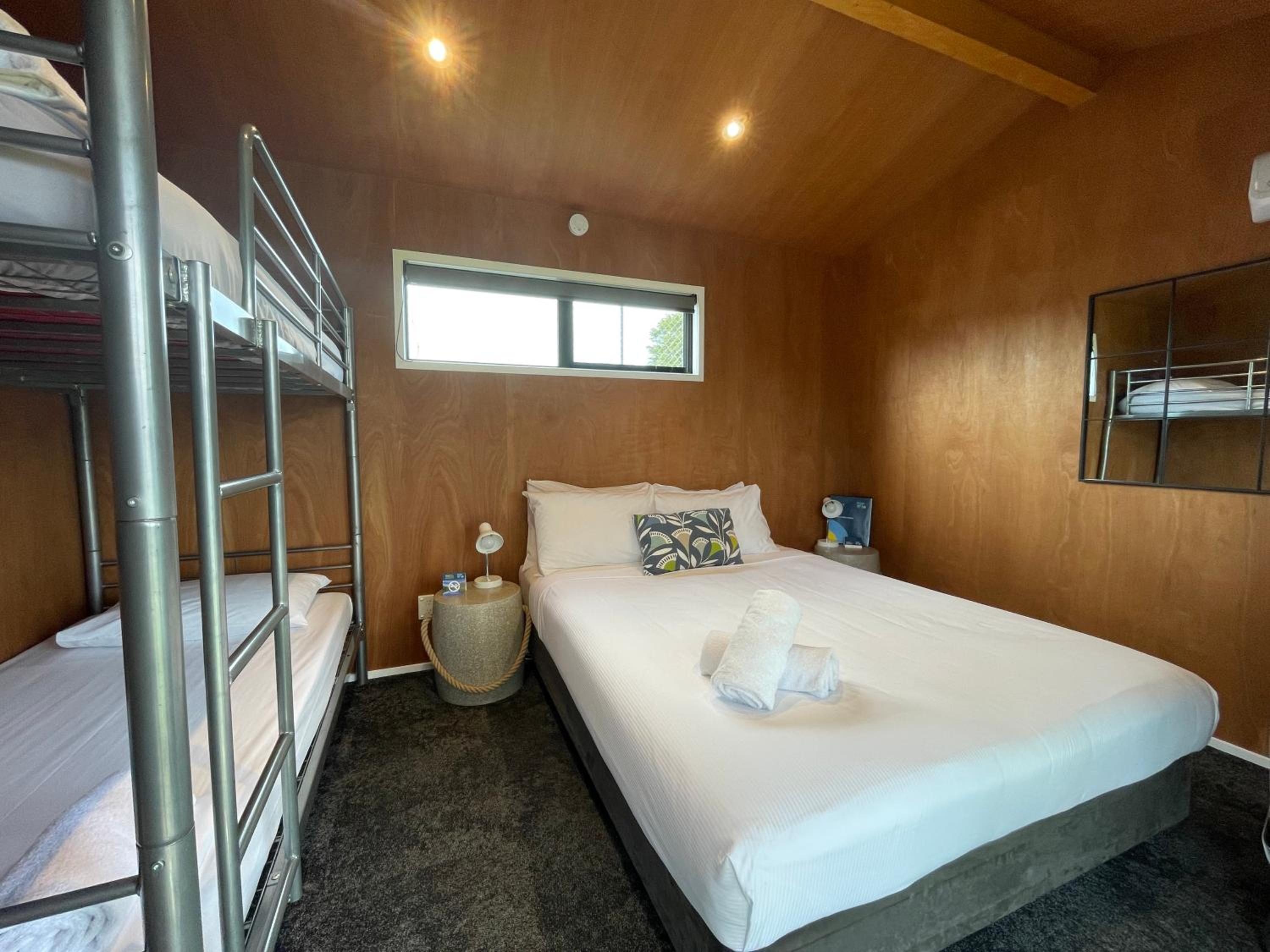 Queen Room photo 1