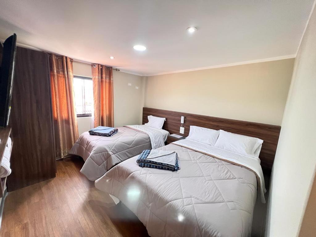 Twin Room with Shower photo 2
