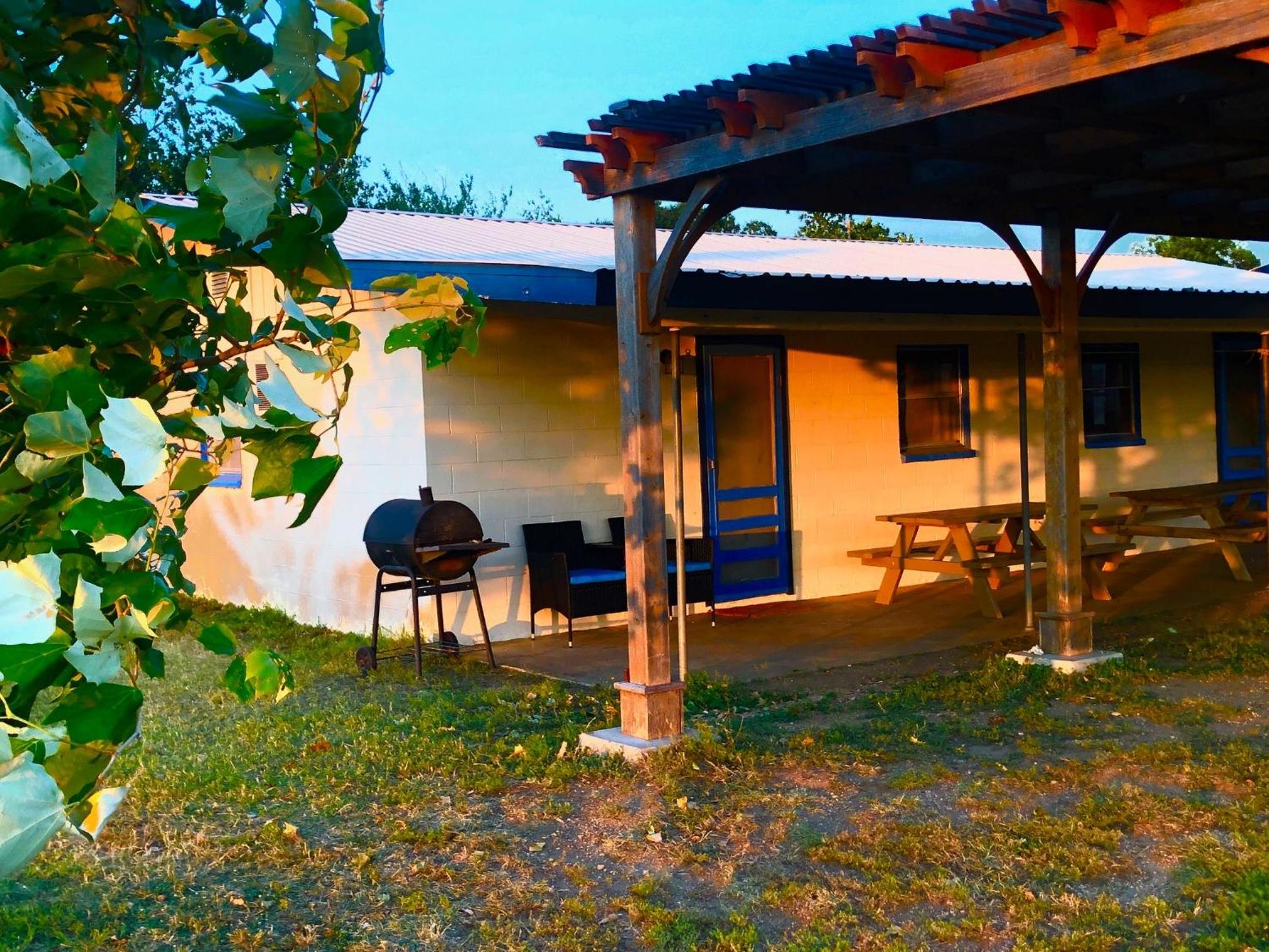 Studio with Lake View - Photo 7