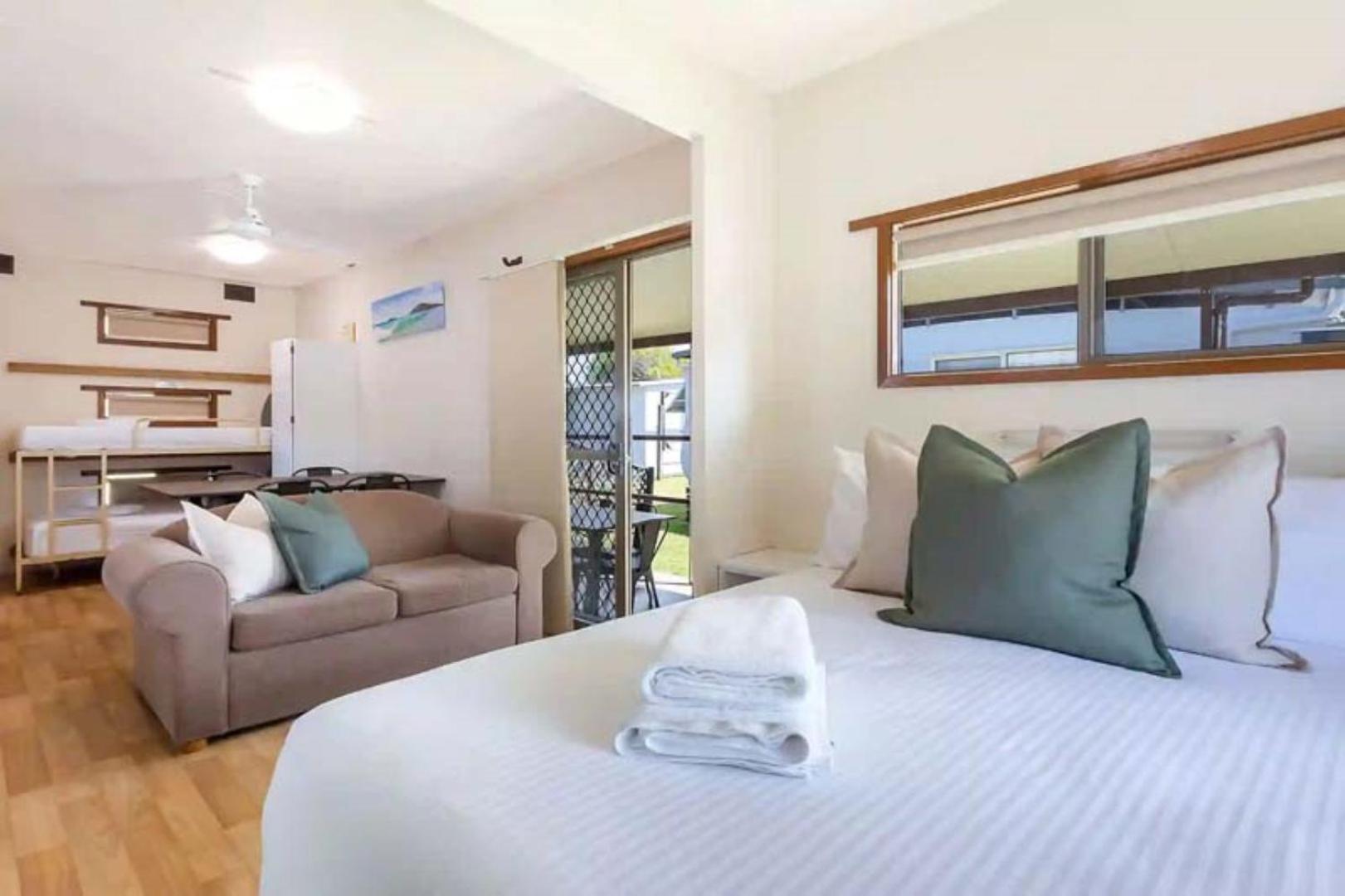 Standard Cabin - Sleeps 4 photo 1