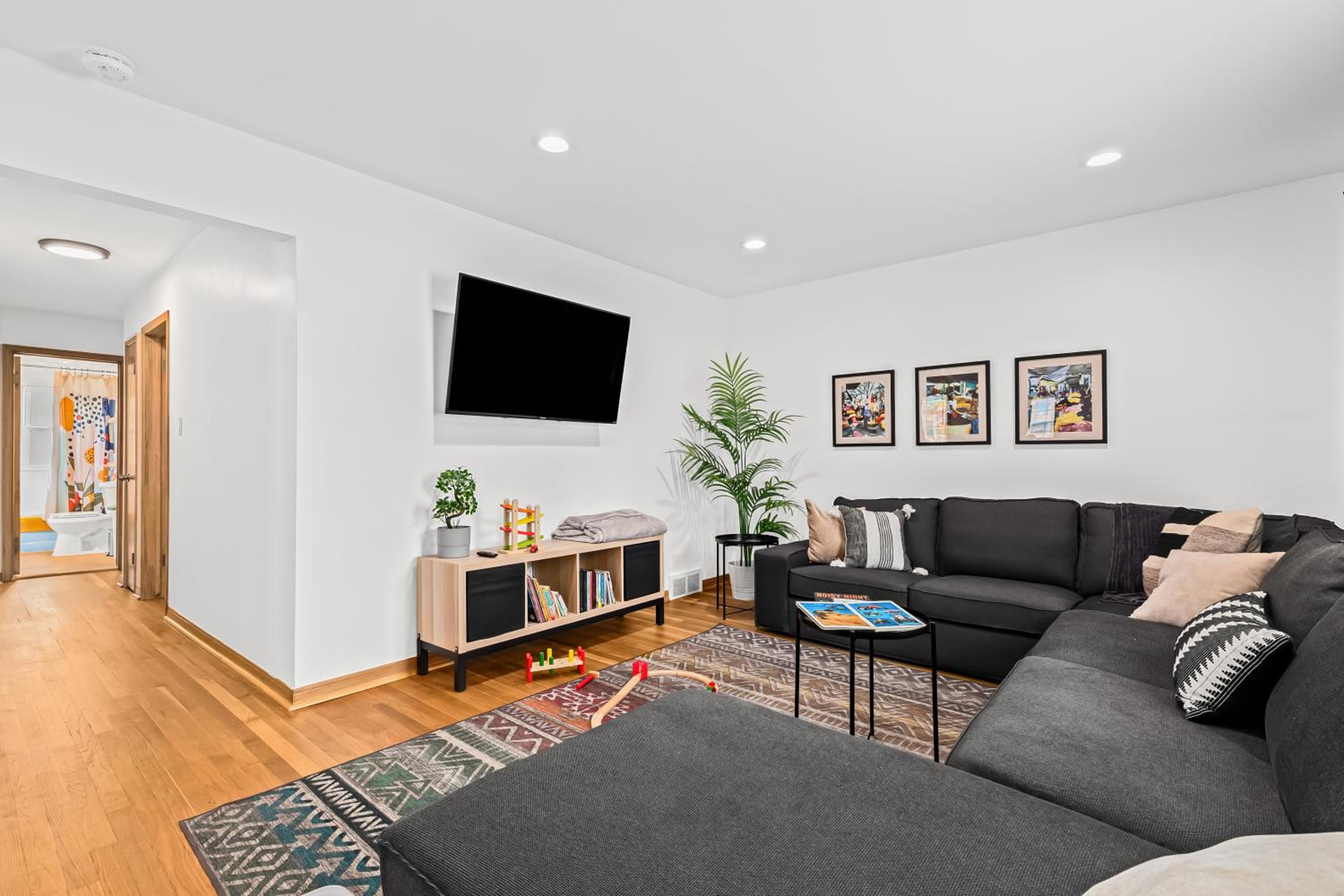 Three-Bedroom House photo 1