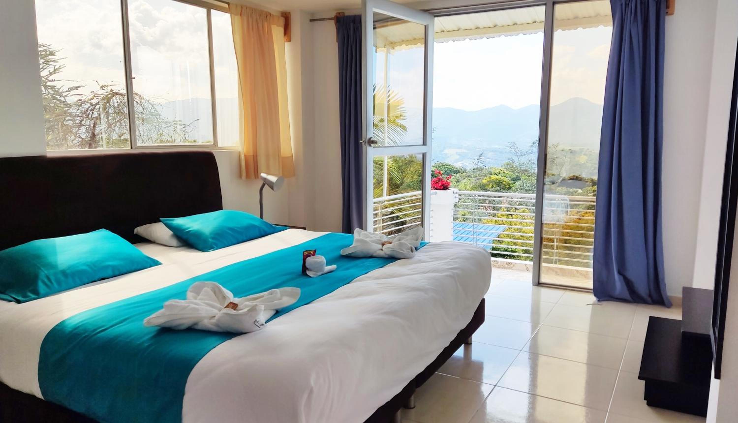 King Room with Mountain View