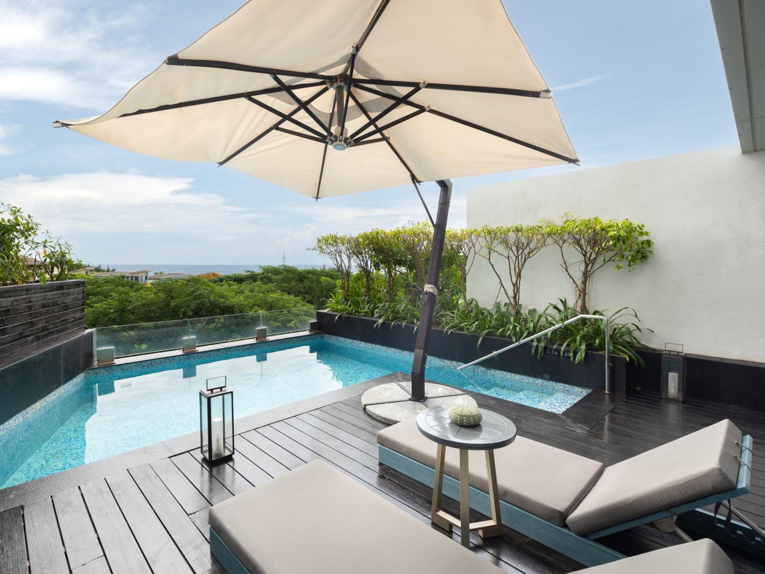 Ocean View Pool Twin thumbnail 5