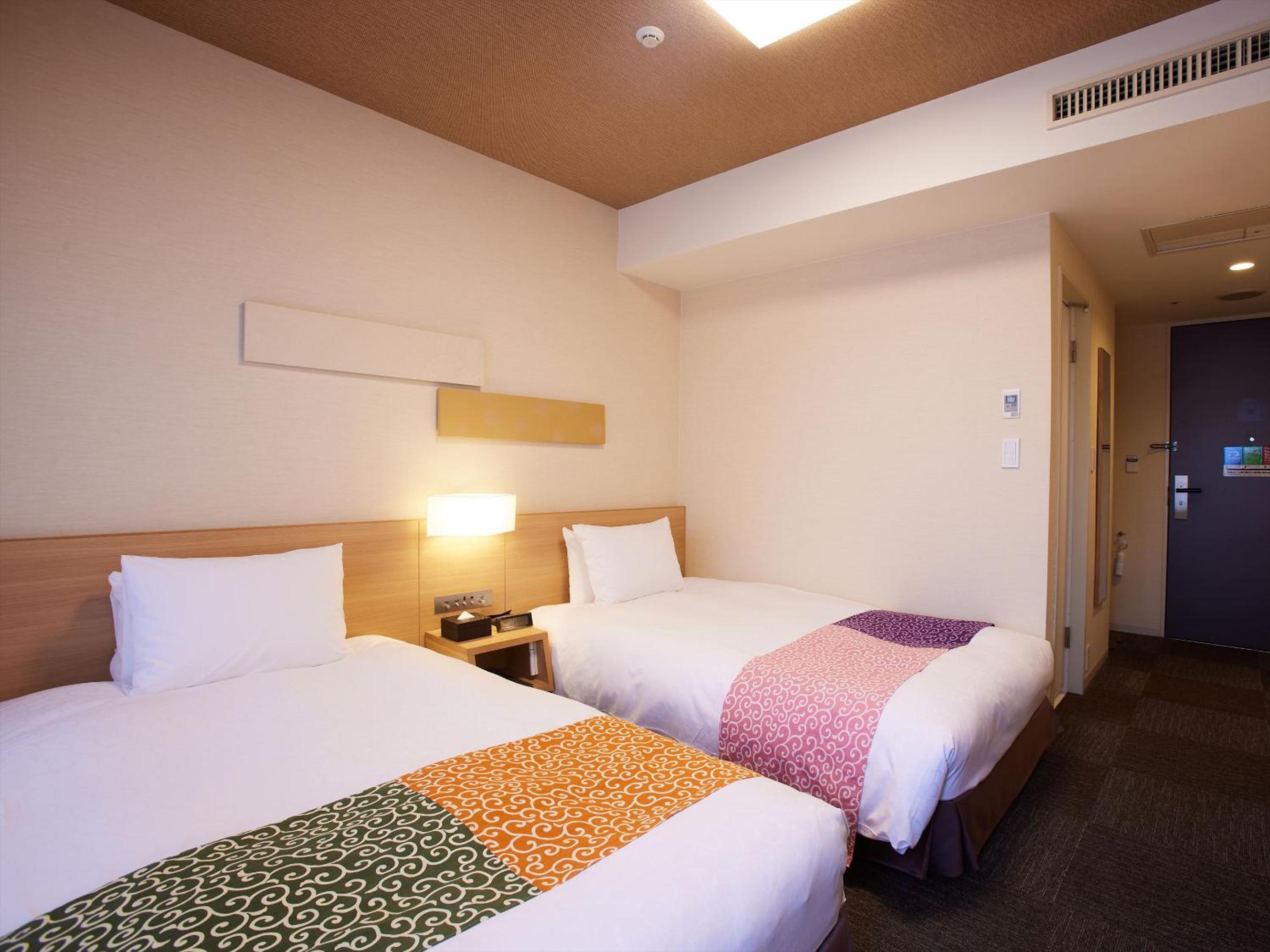 Economy Twin Room - Photo 1
