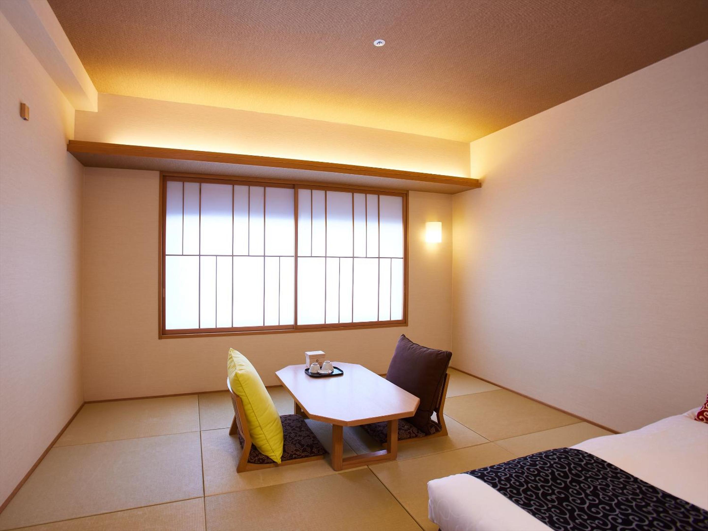Twin Room with Tatami Area - Photo 11
