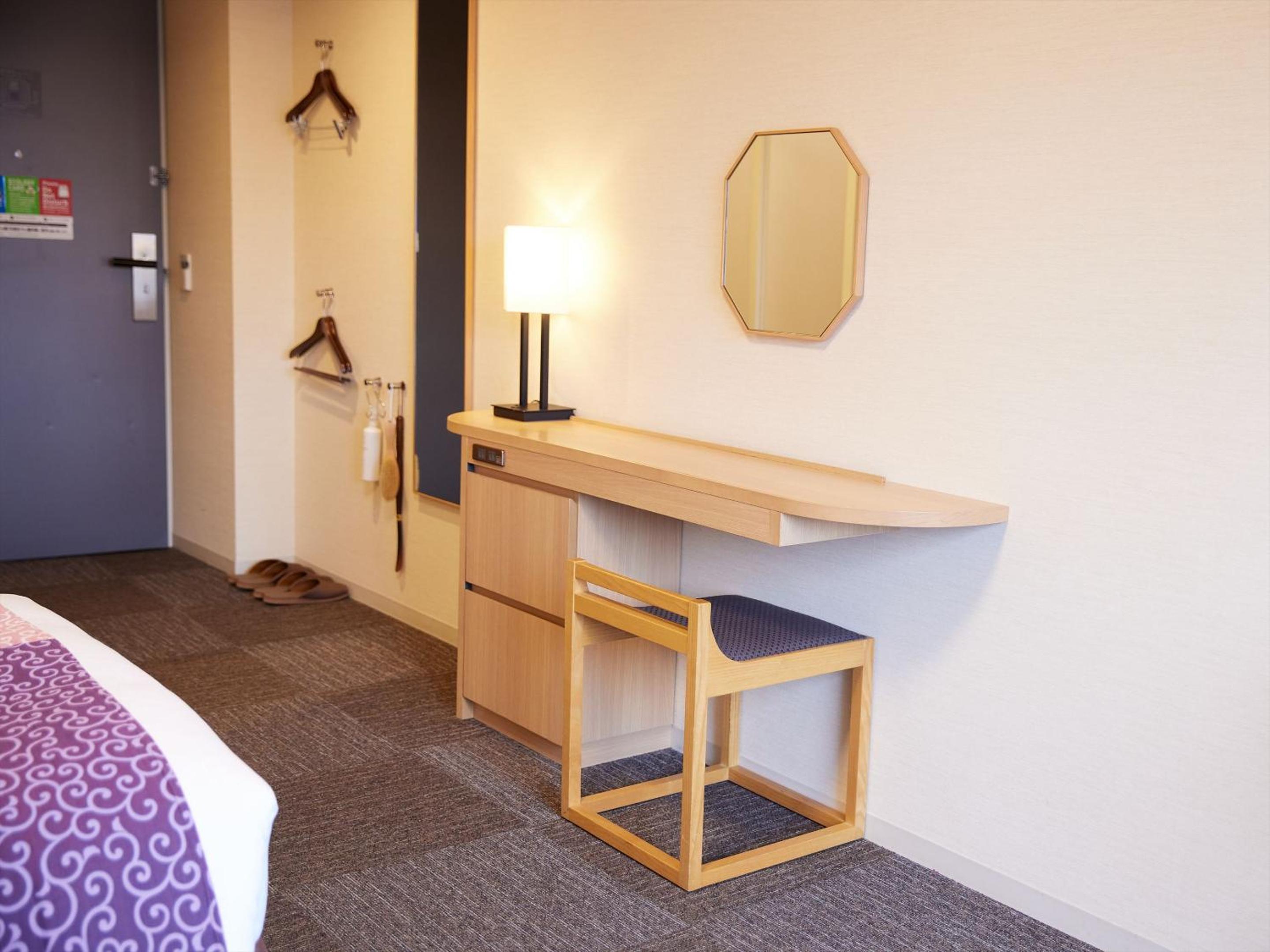 Universal Twin Room - Photo 17