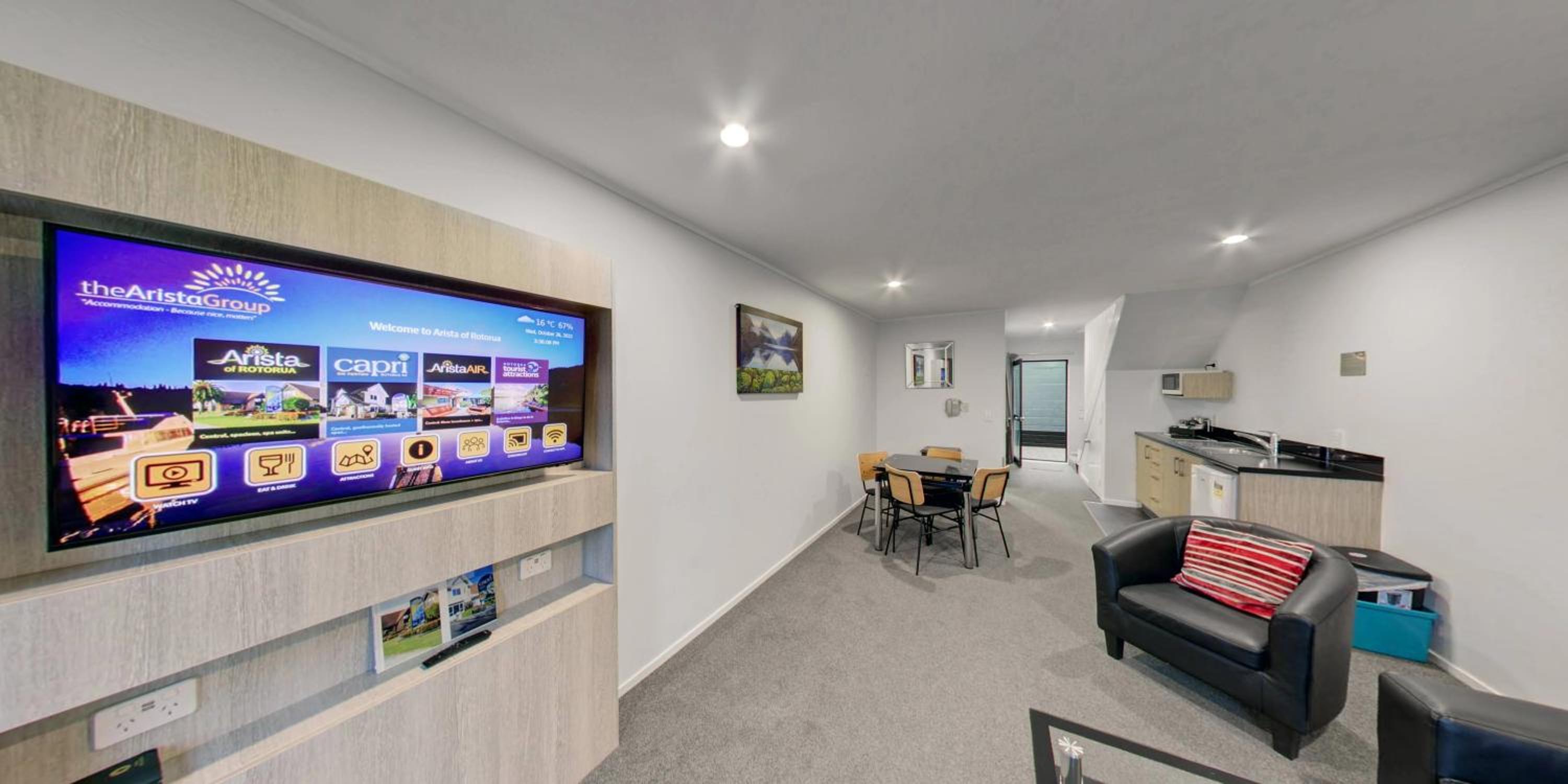 One-Bedroom Apartment with Hot Tub - Loft - Photo 1